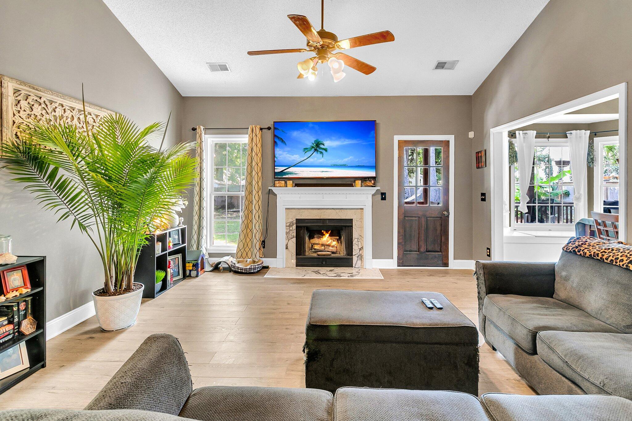 8176 Governors Walk