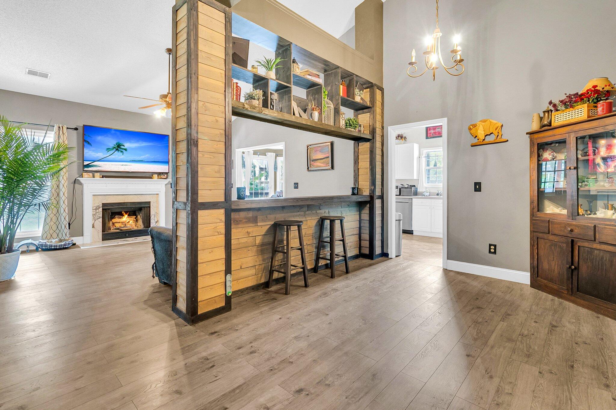 8176 Governors Walk