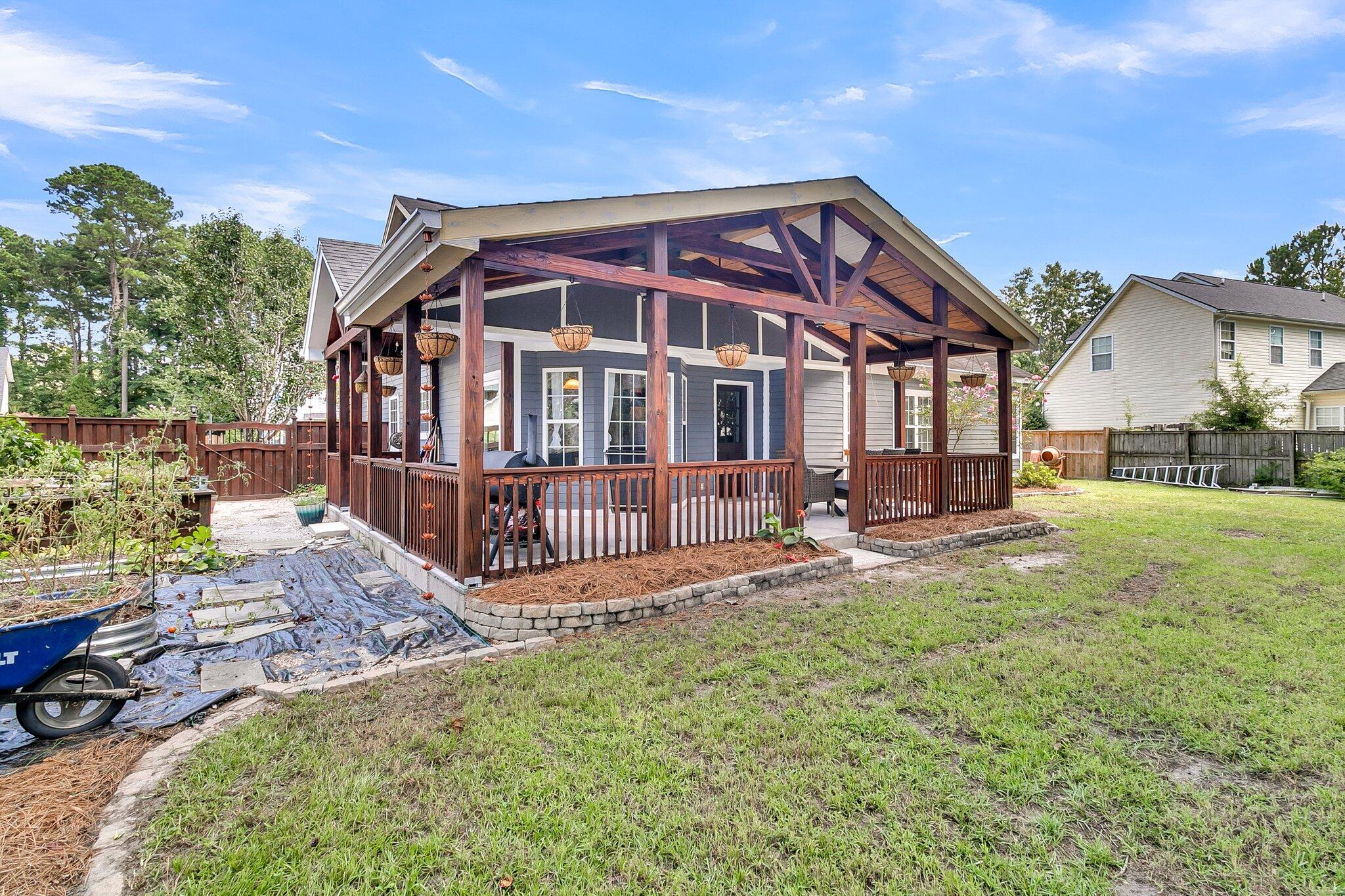 8176 Governors Walk