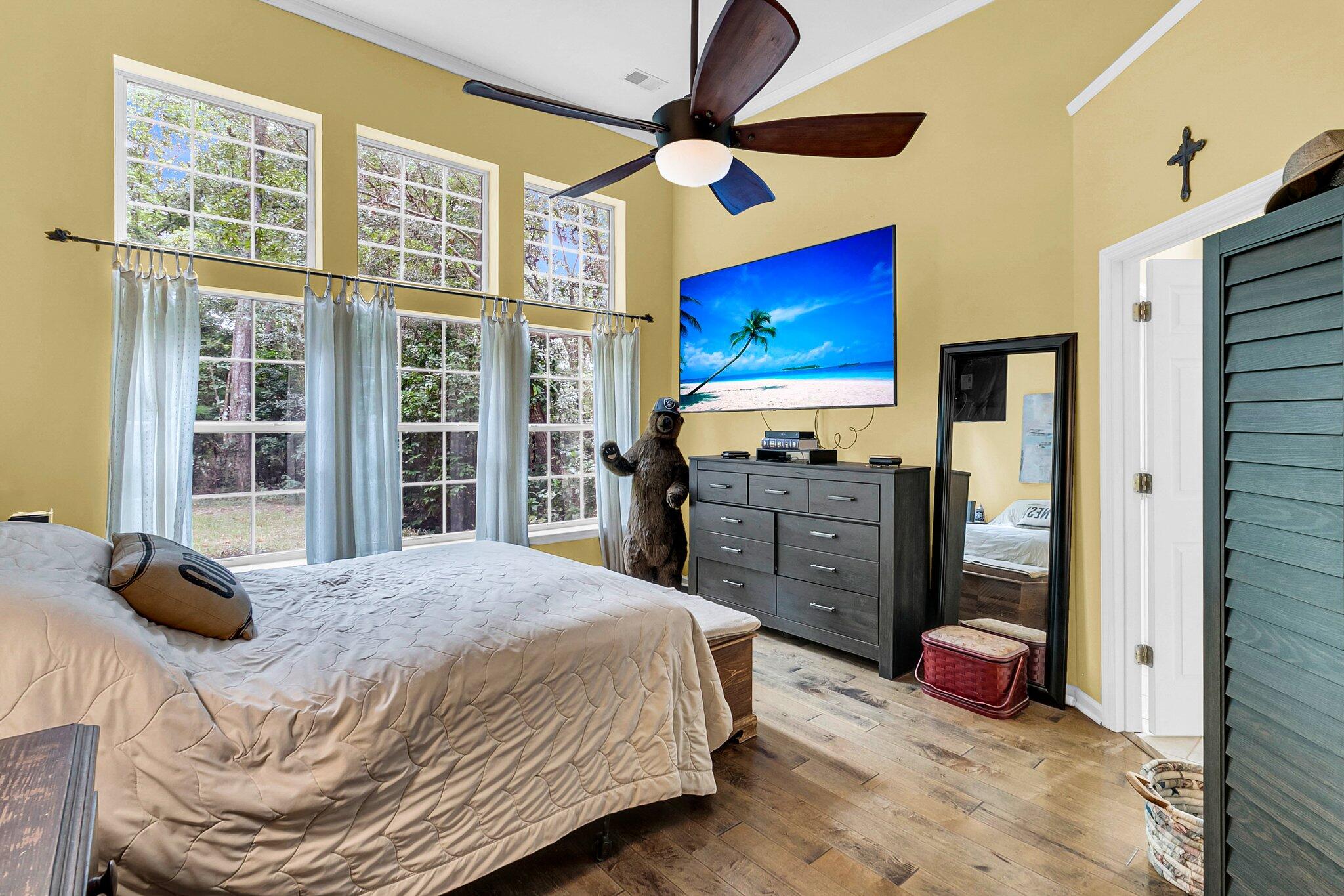305 Oleander Way