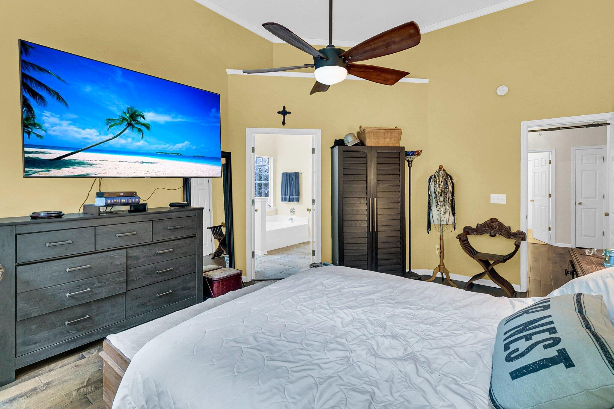 305 Oleander Way