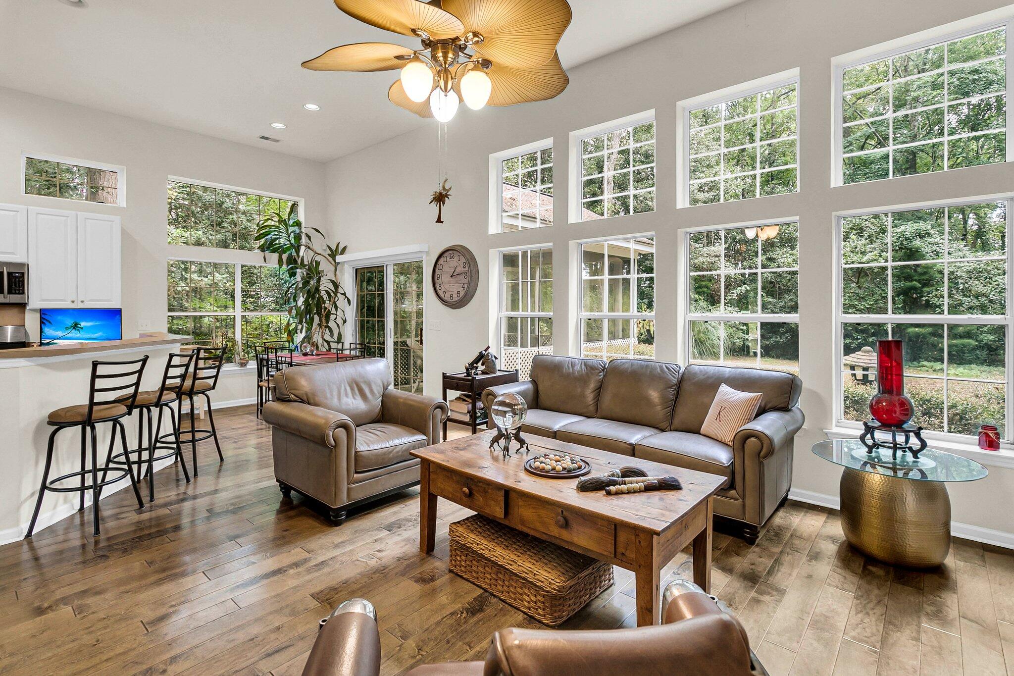 305 Oleander Way