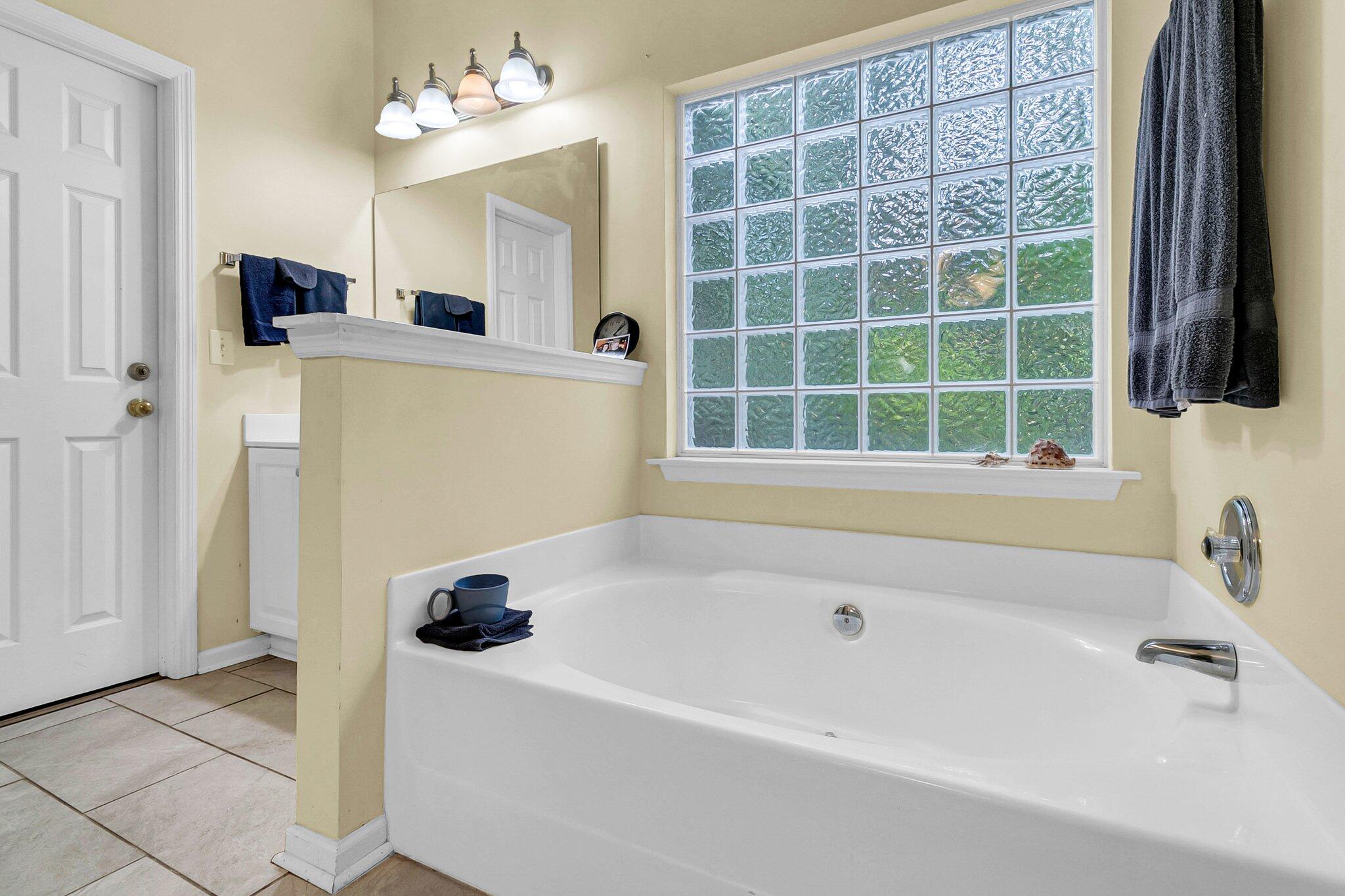 305 Oleander Way