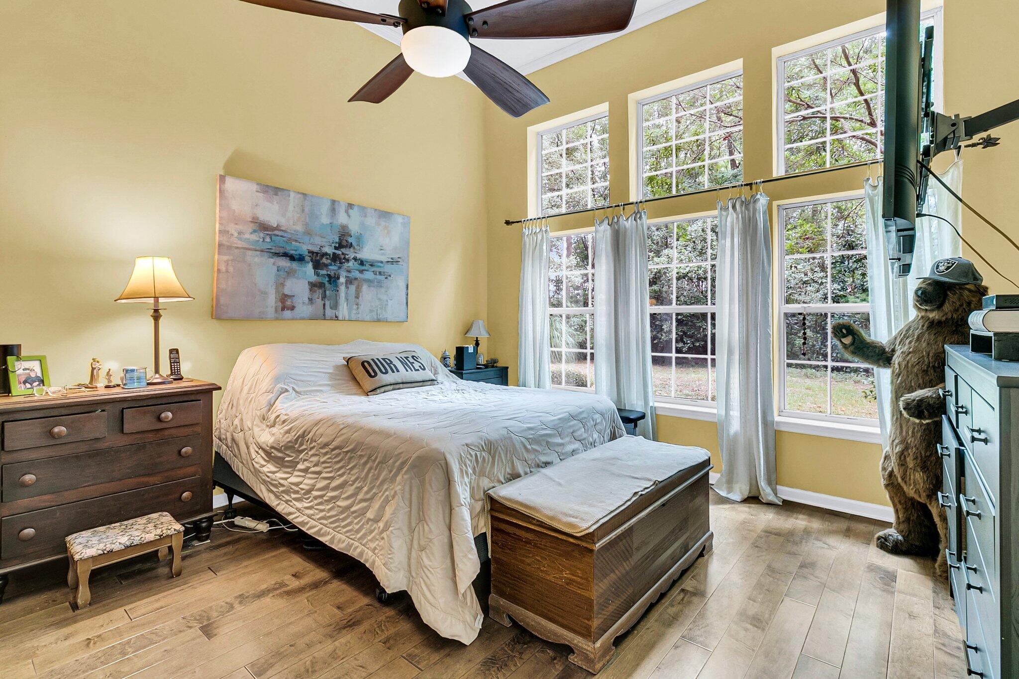 305 Oleander Way