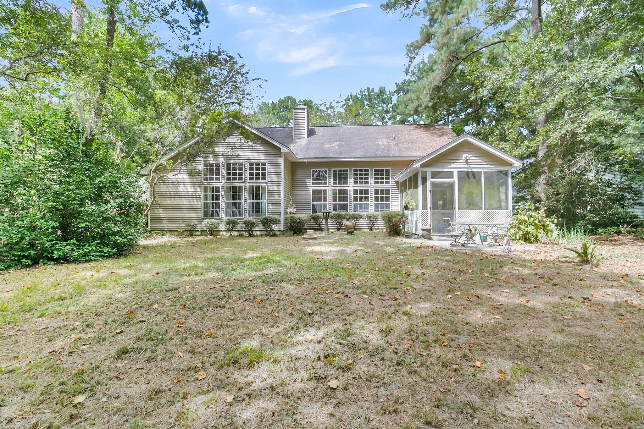 305 Oleander Way