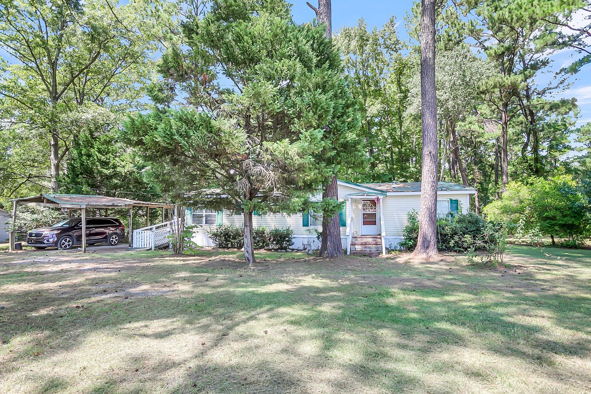 1635 Pocahontas Circle