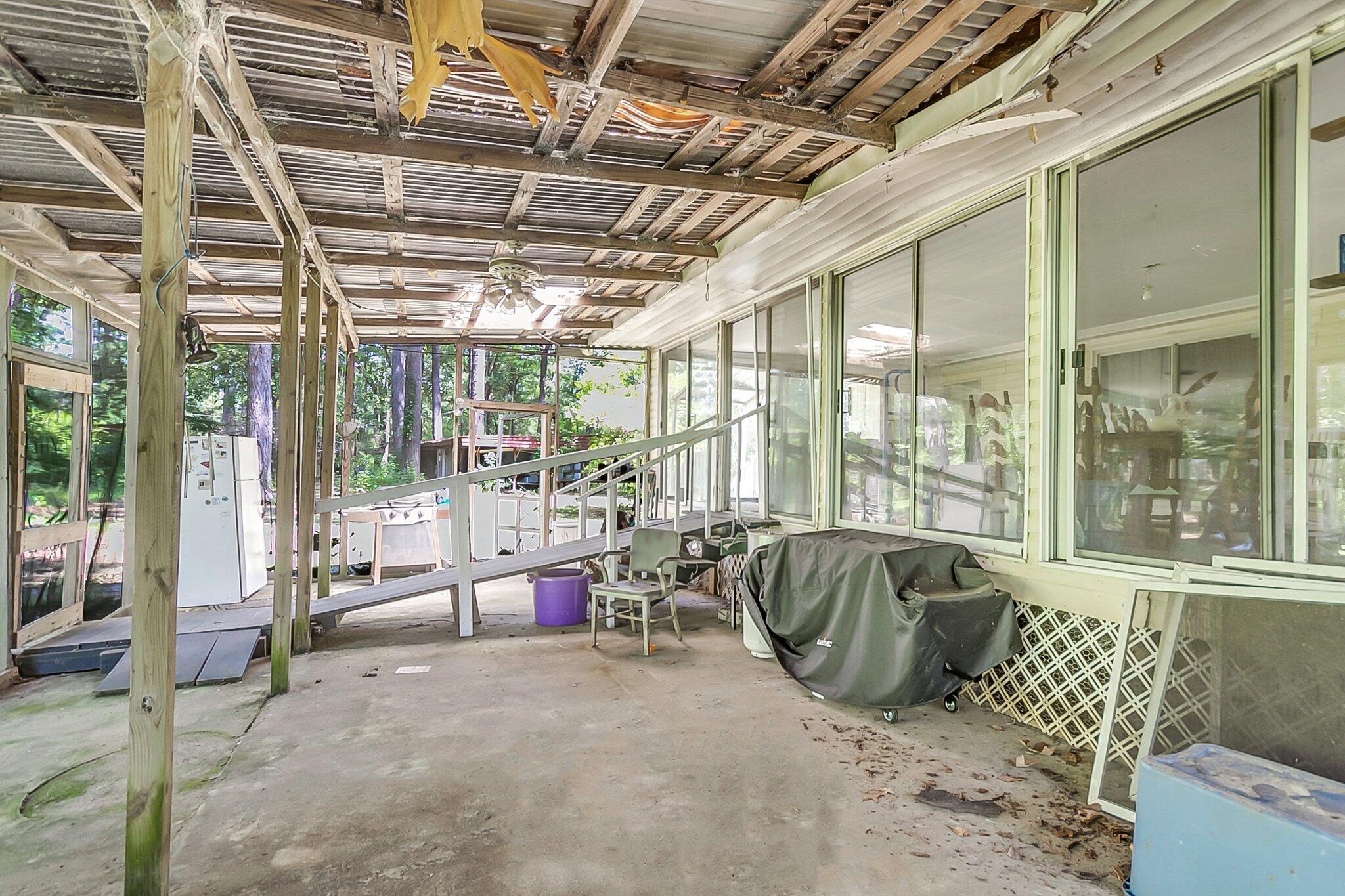 1635 Pocahontas Circle