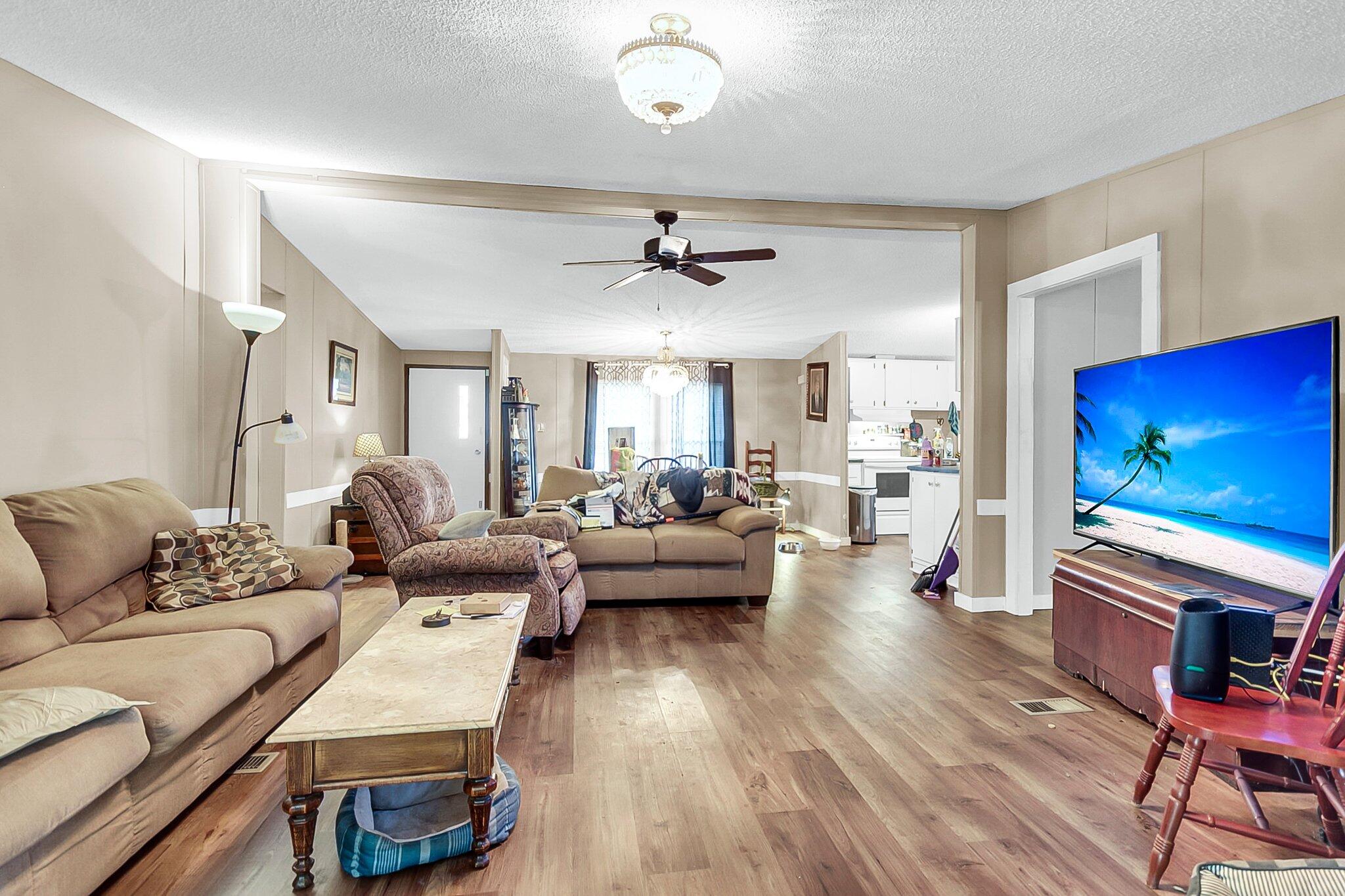 1635 Pocahontas Circle