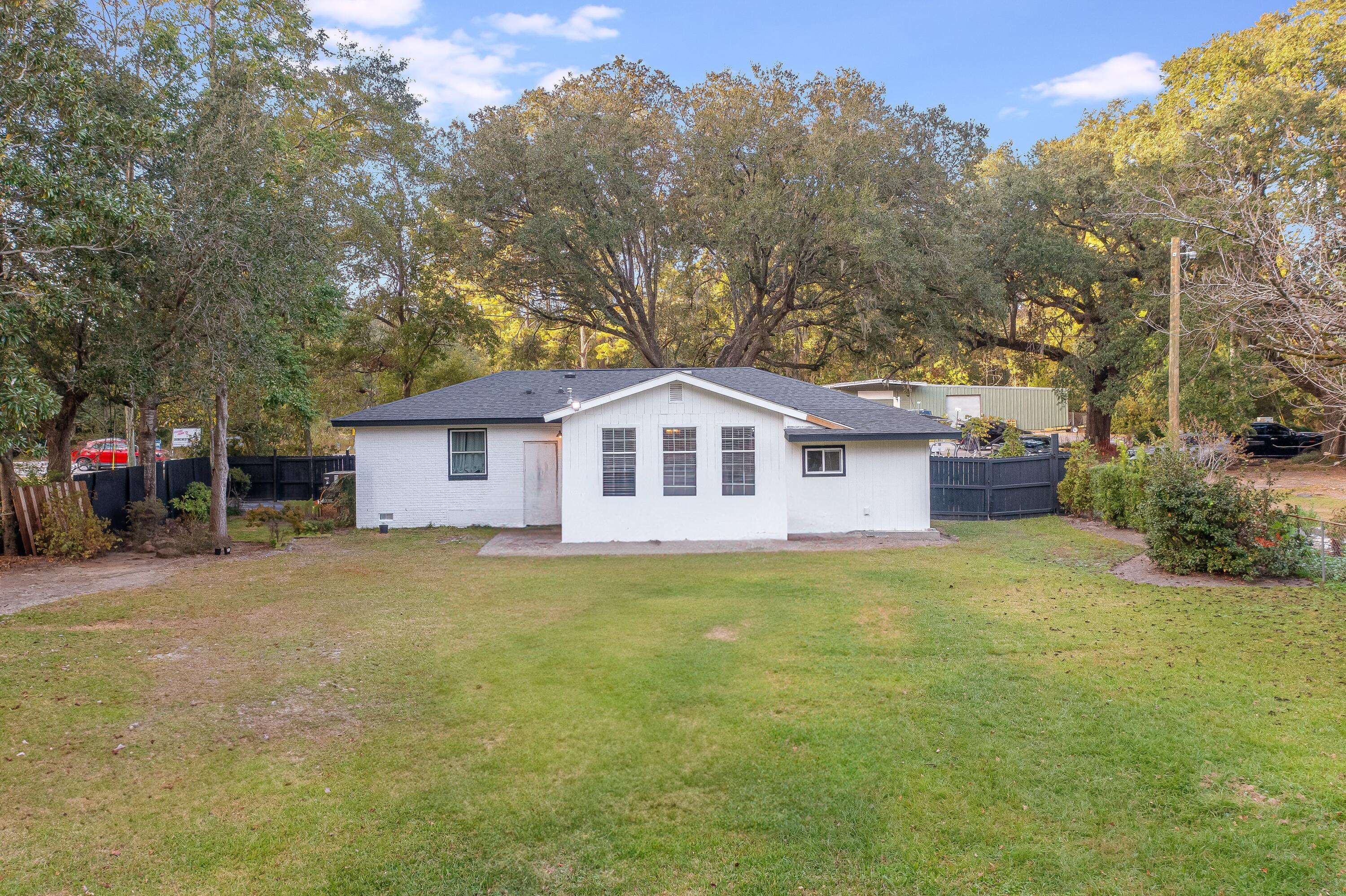 2503 S Hwy 17A