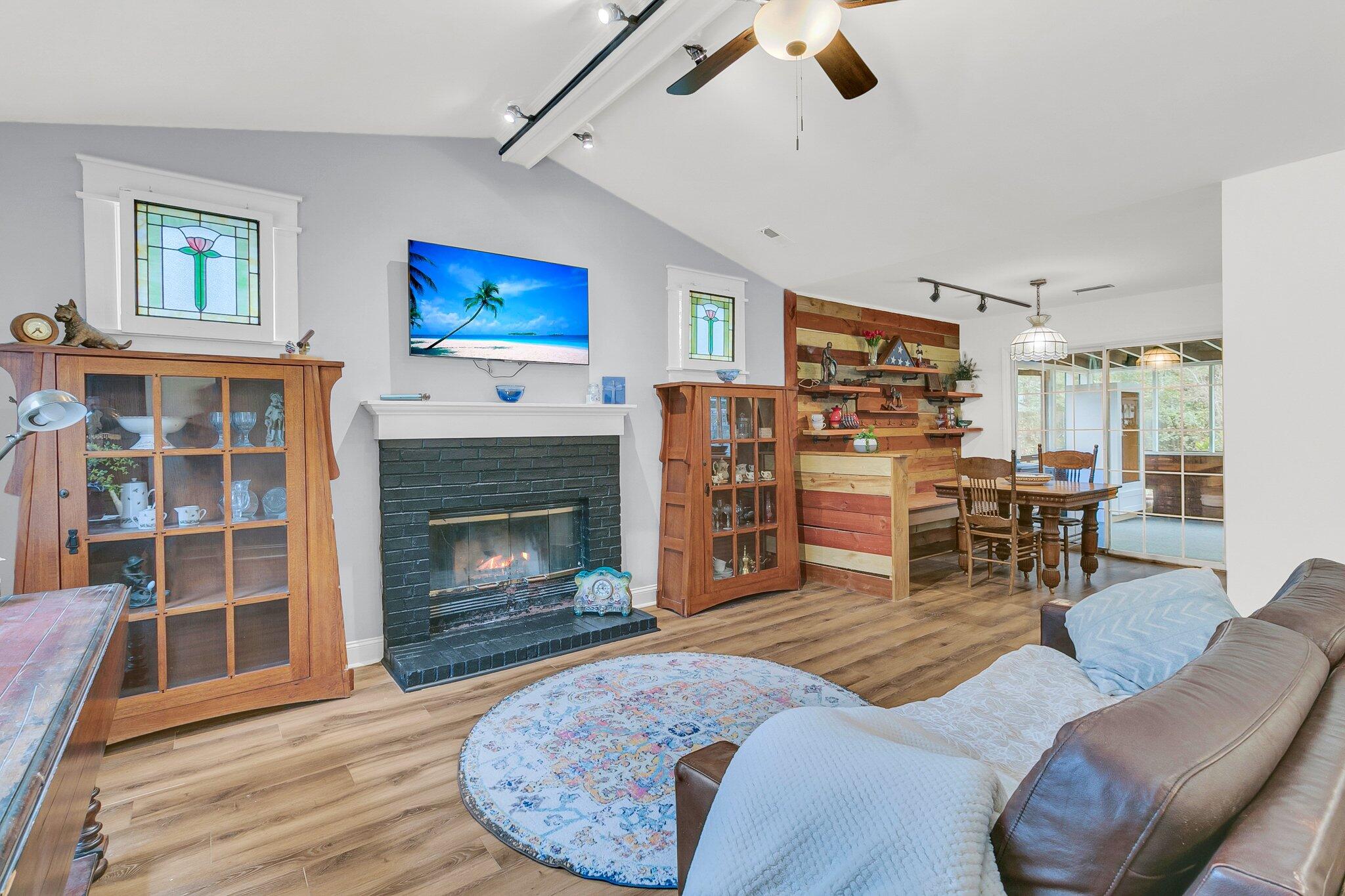 104 Tanager Street