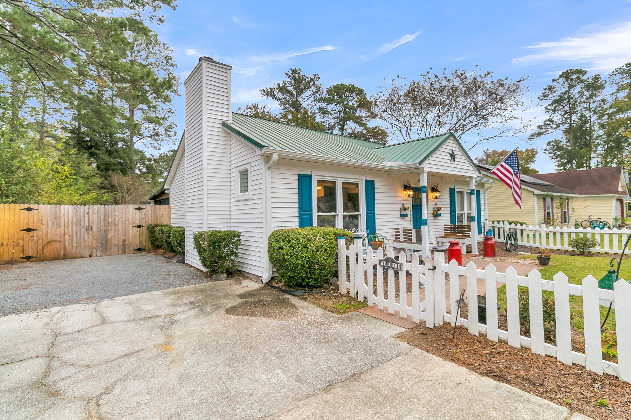 104 Tanager Street