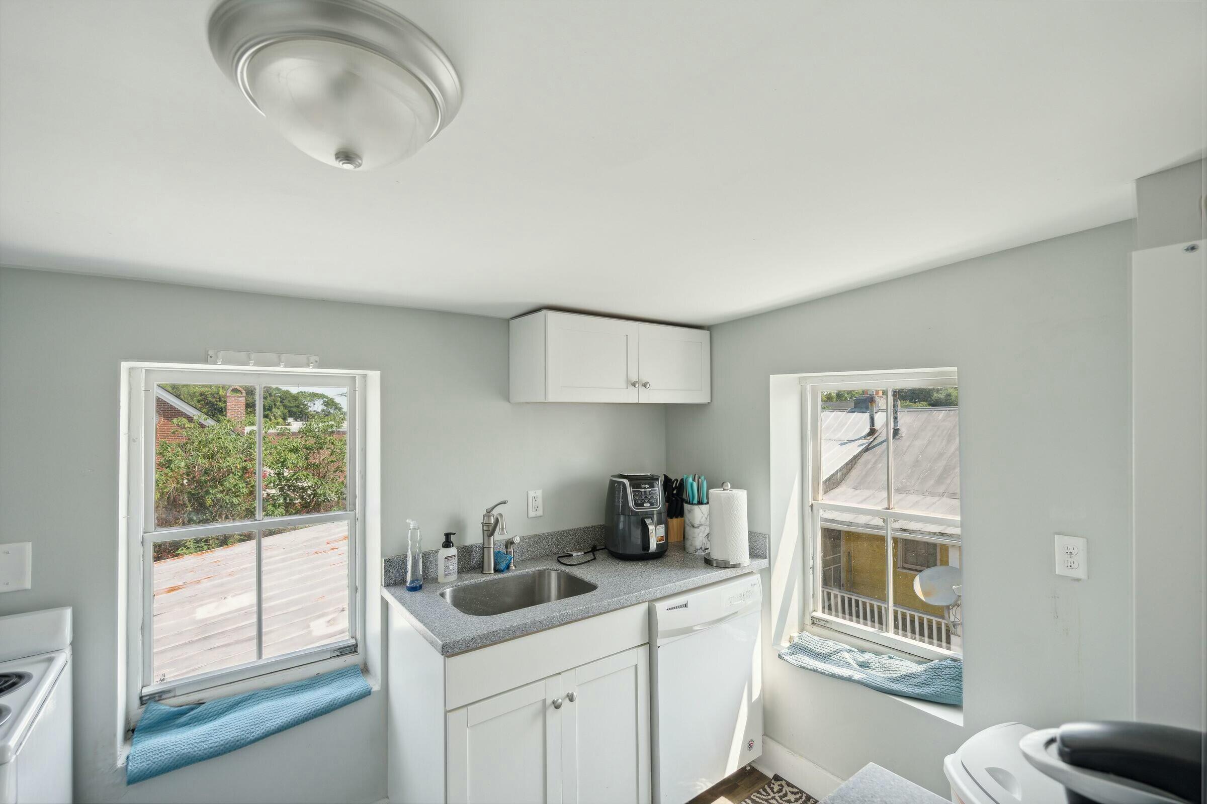 68 Amherst Street # D Unit: A, B, C, D, E
