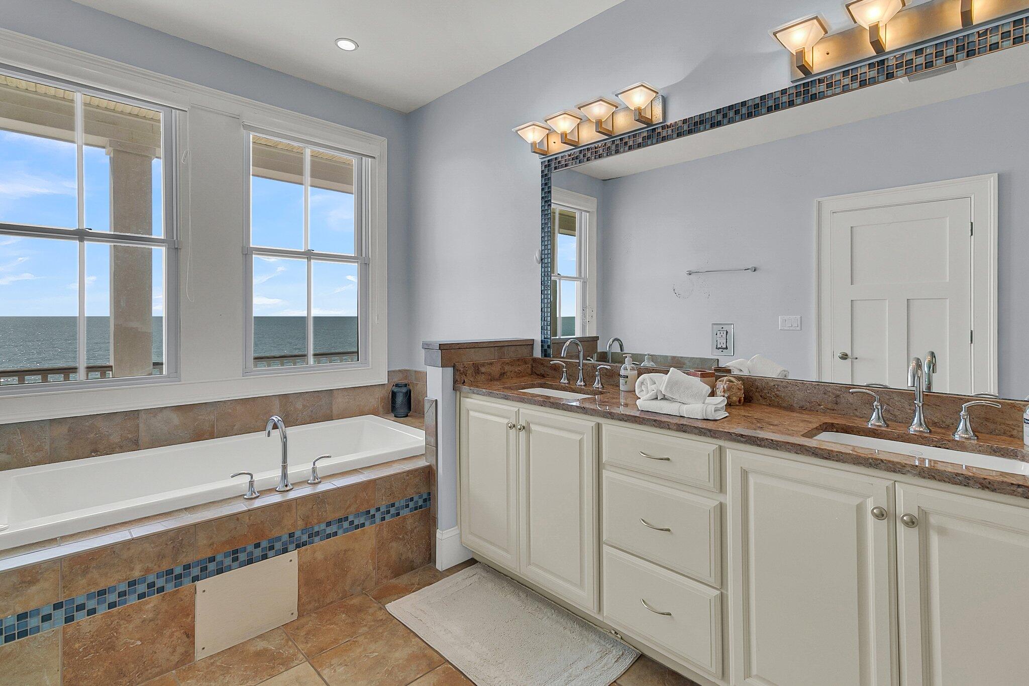 1681 E Ashley Avenue # B Unit: A & B