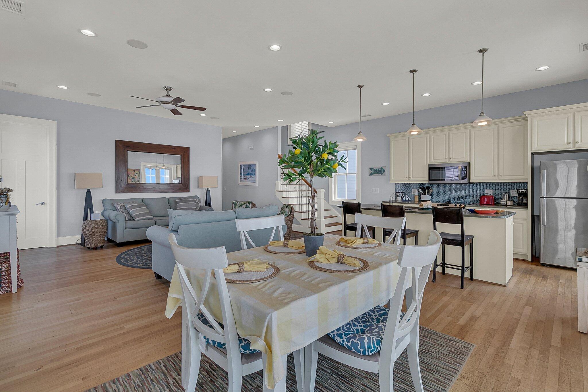 1681 E Ashley Avenue # B Unit: A & B