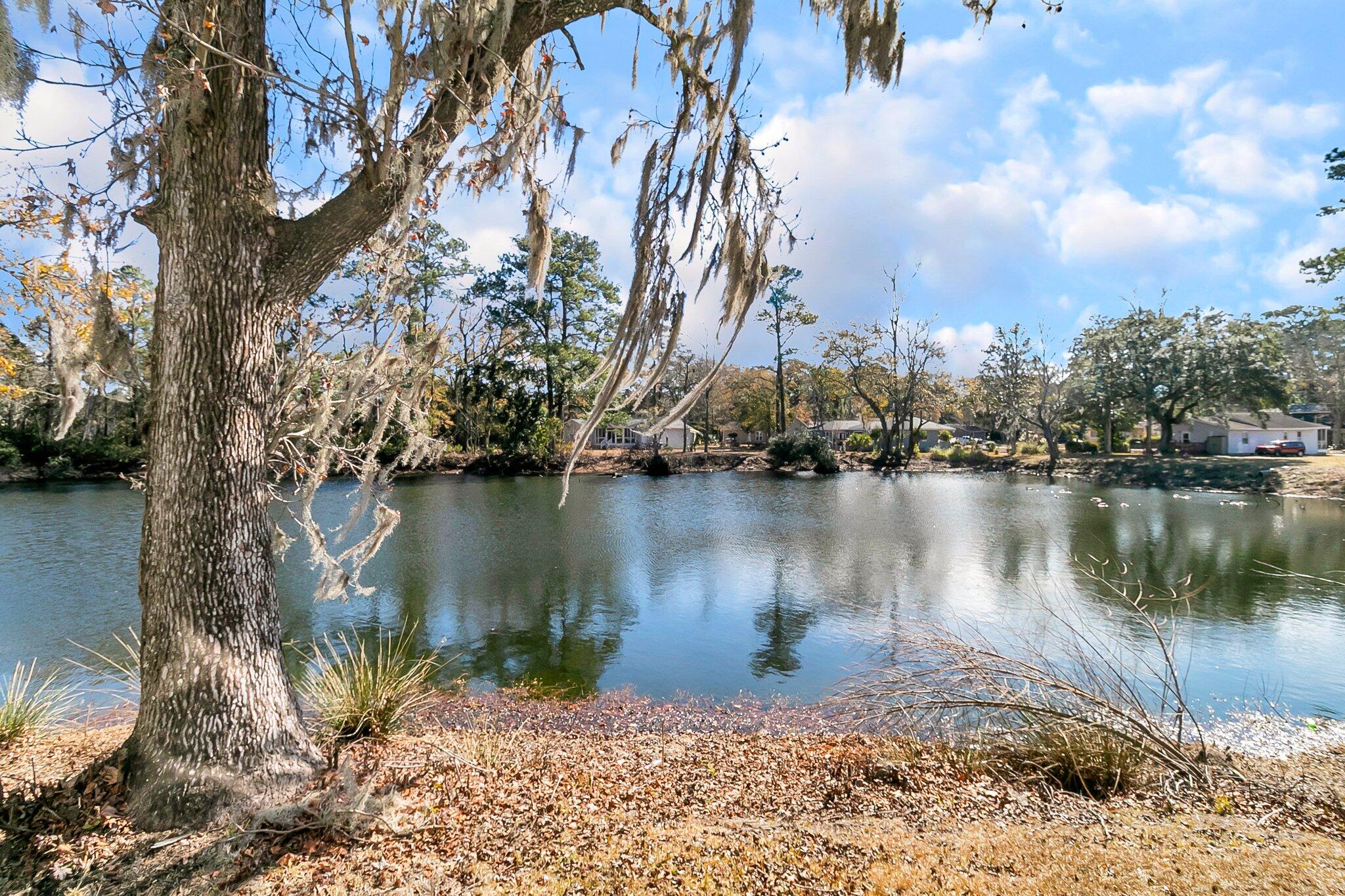 1626 Seloris Court