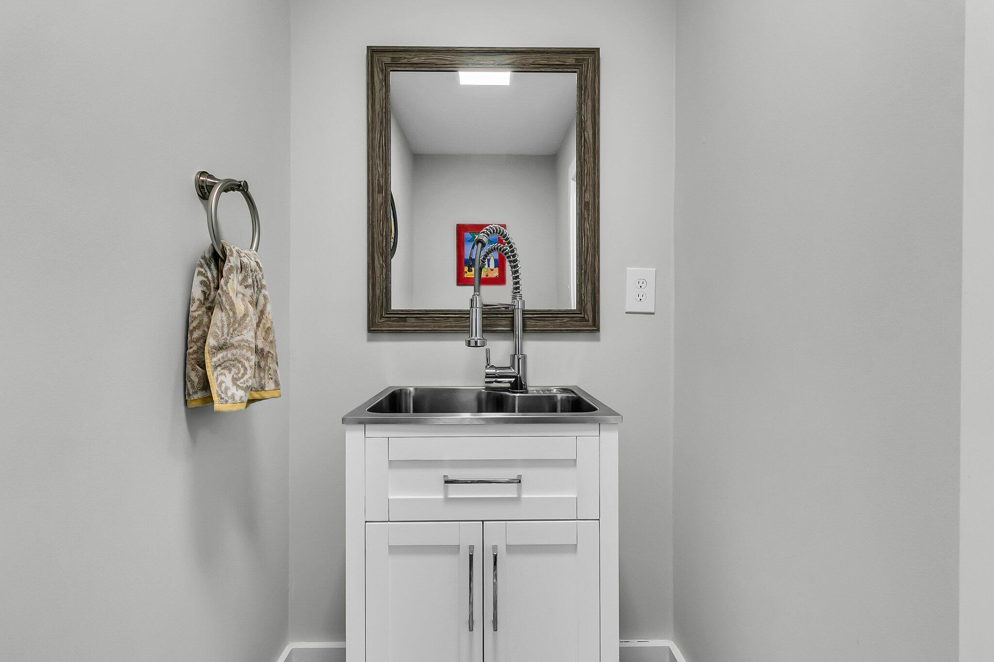 4051 Colonel Vanderhorst Circle