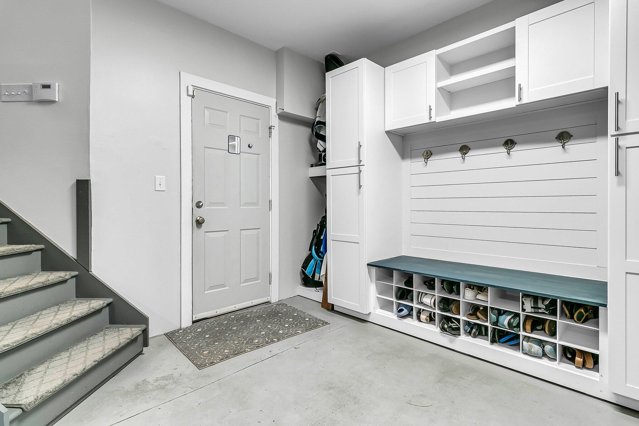 4051 Colonel Vanderhorst Circle