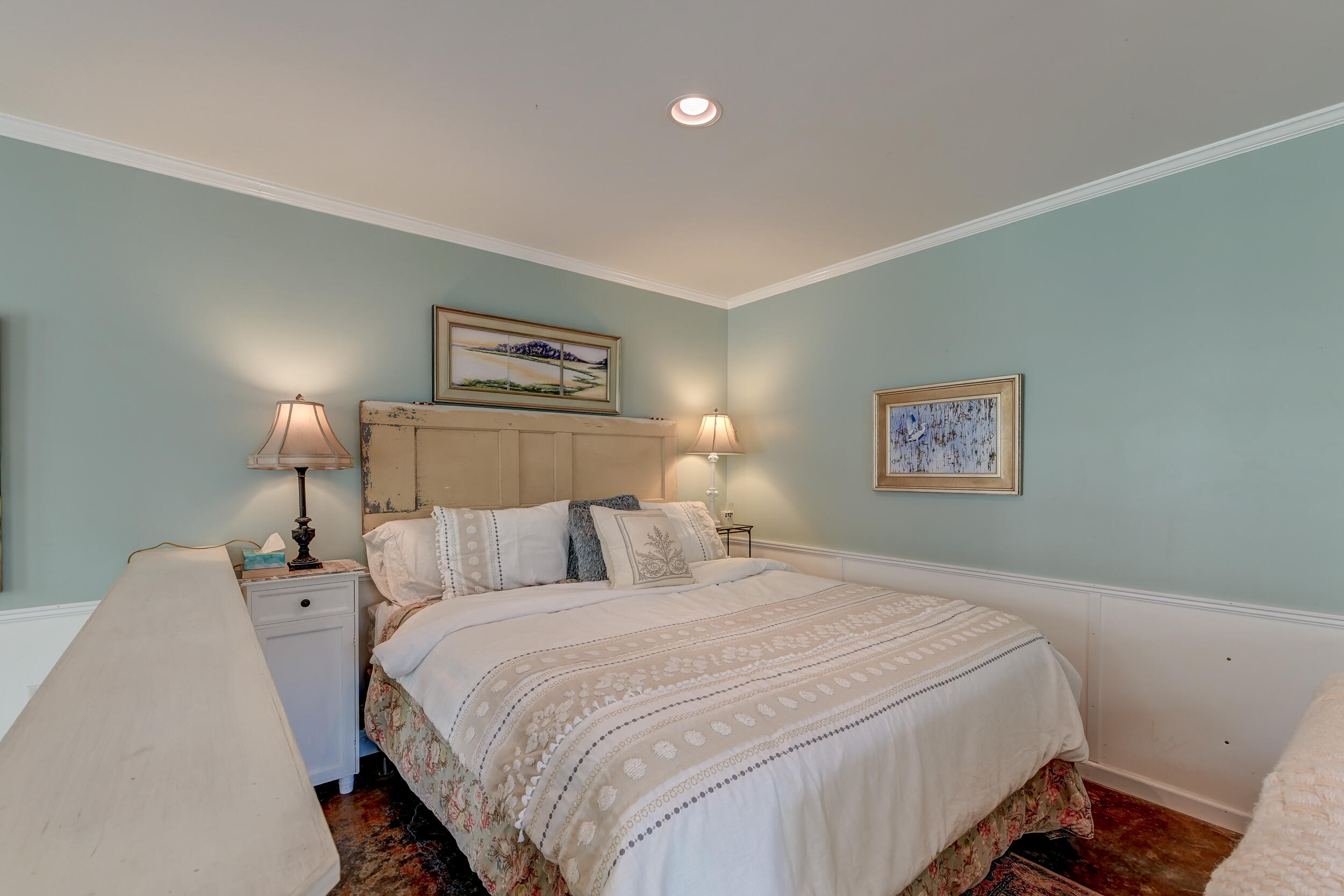 633 Schooner Road