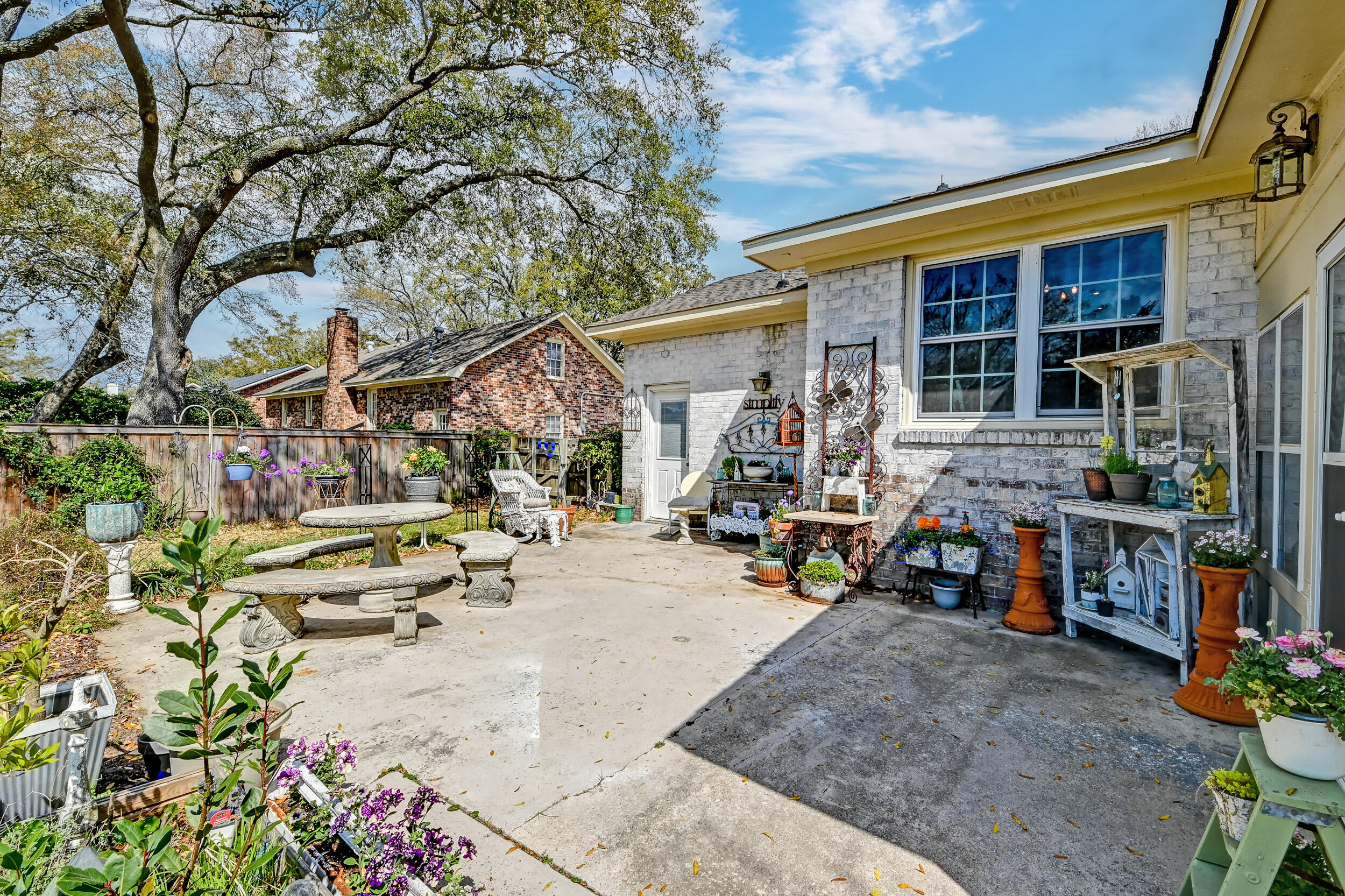 633 Schooner Road
