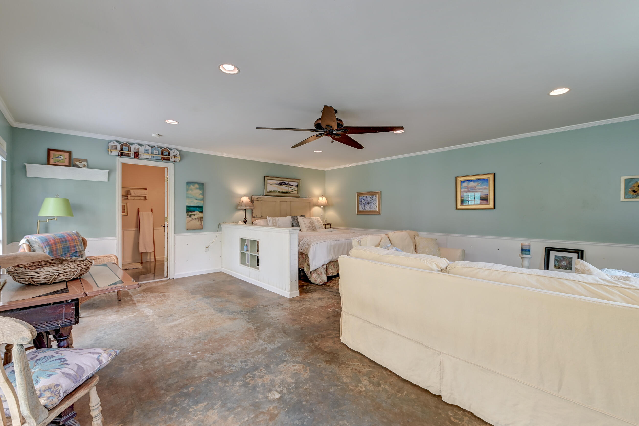 633 Schooner Road
