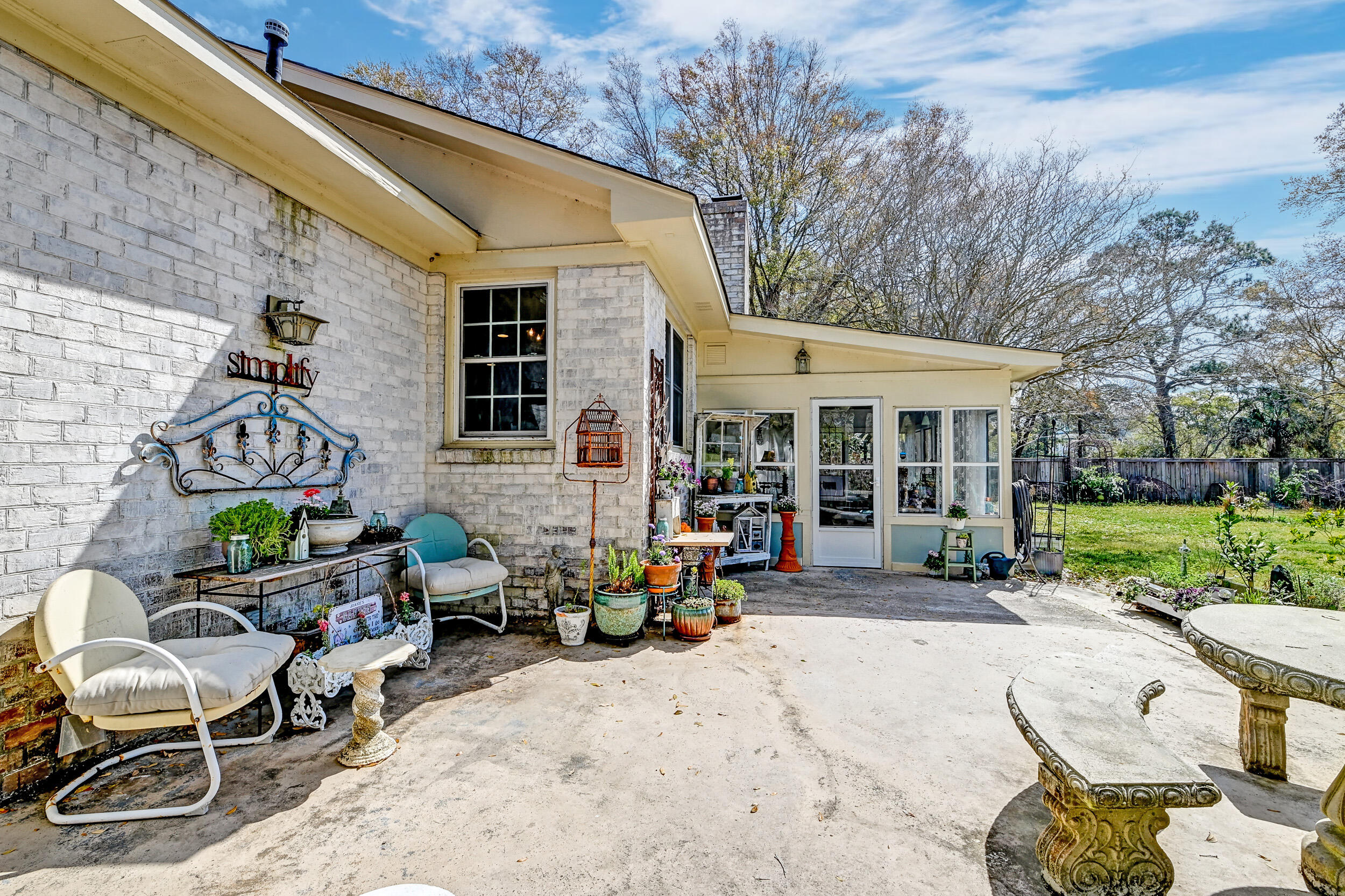 633 Schooner Road