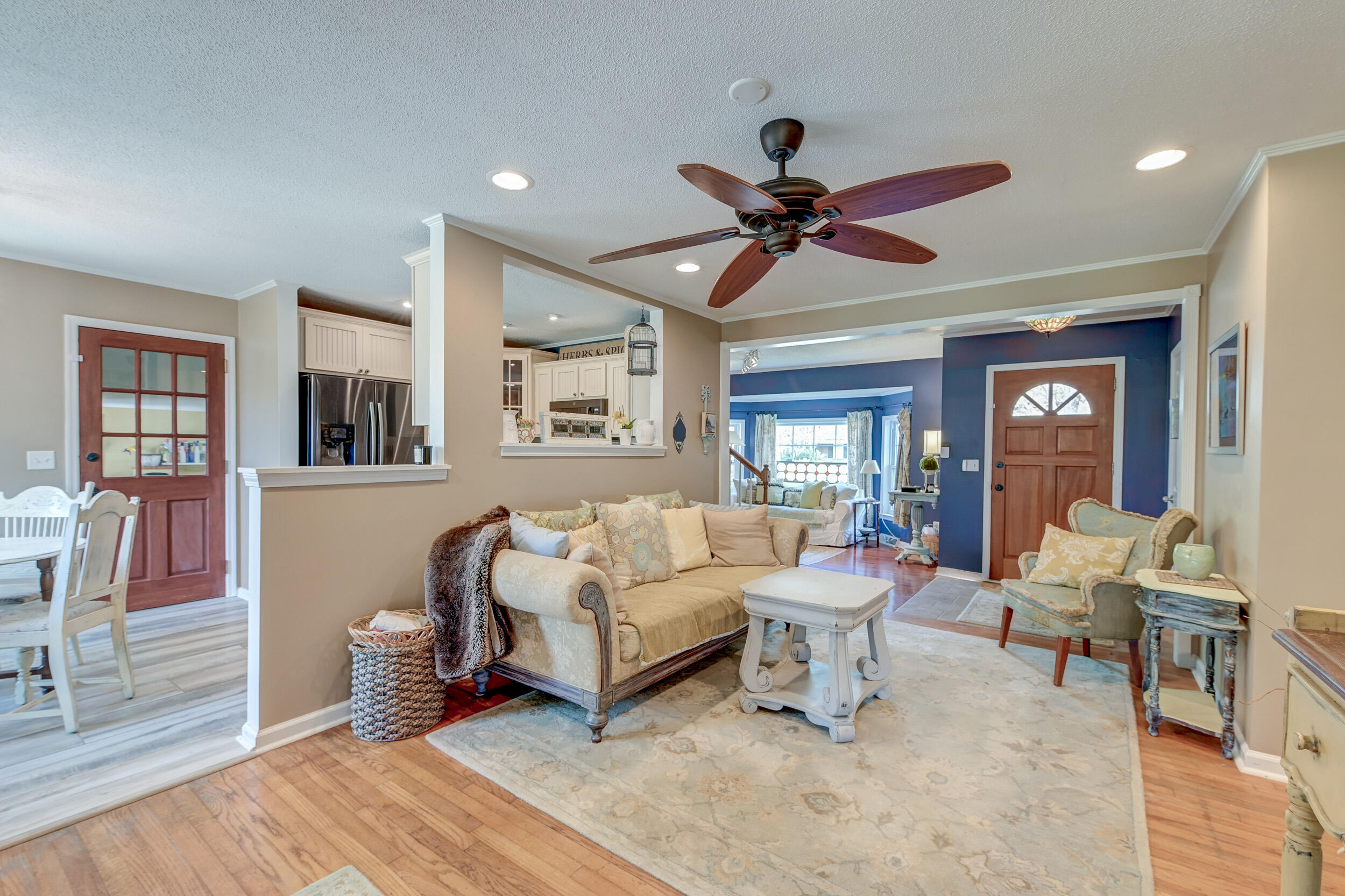 633 Schooner Road