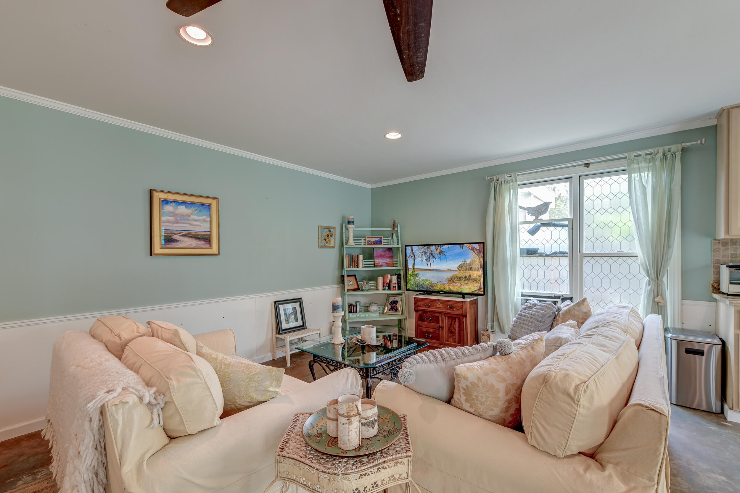 633 Schooner Road