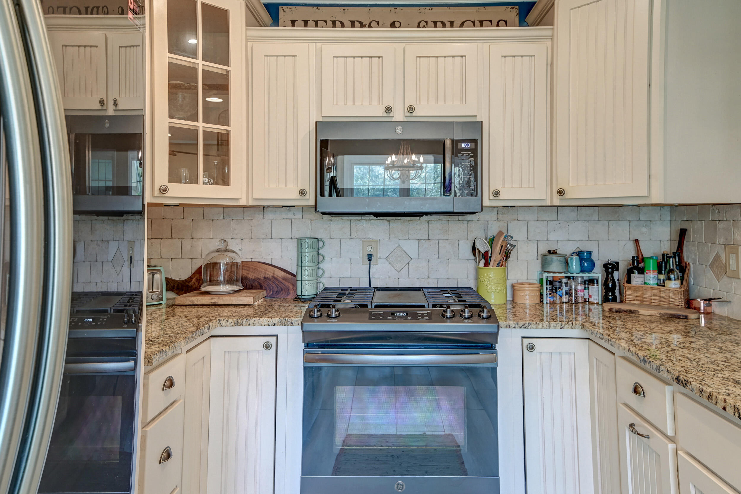 633 Schooner Road