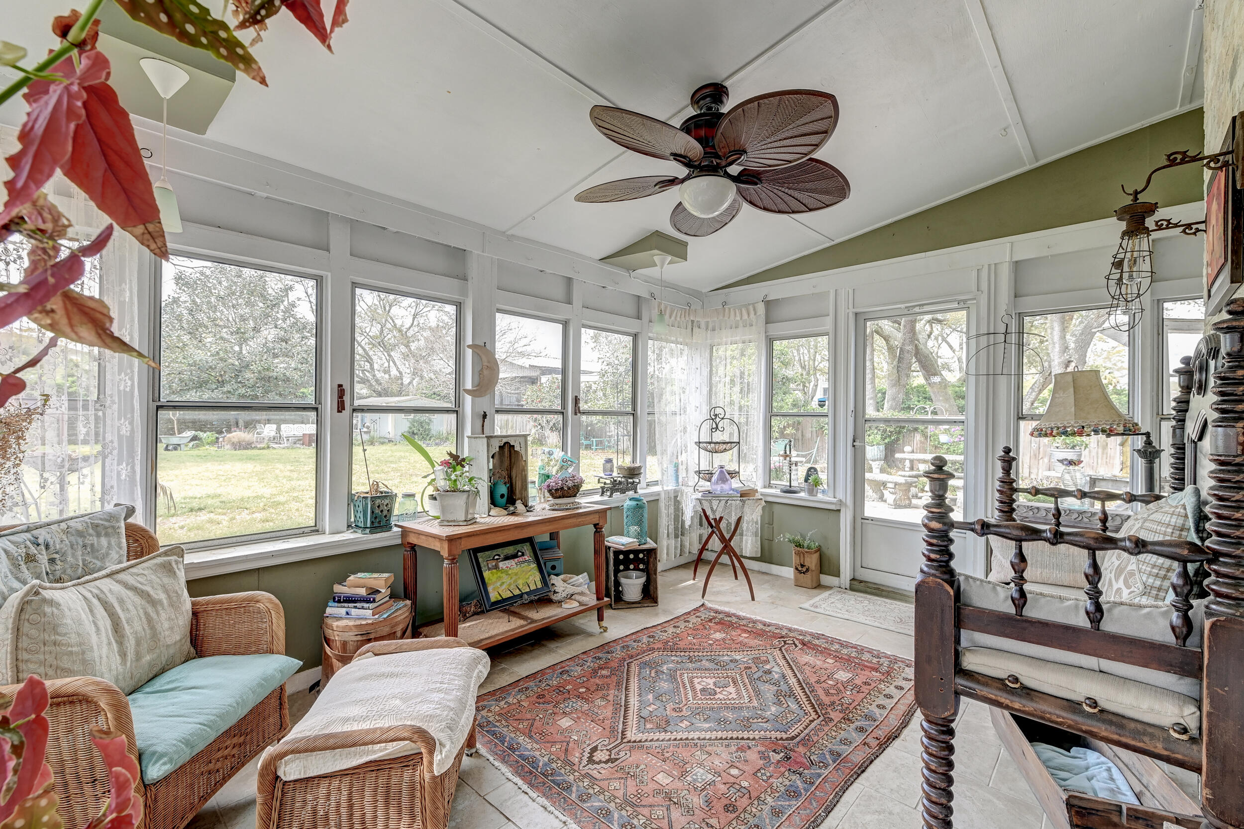633 Schooner Road