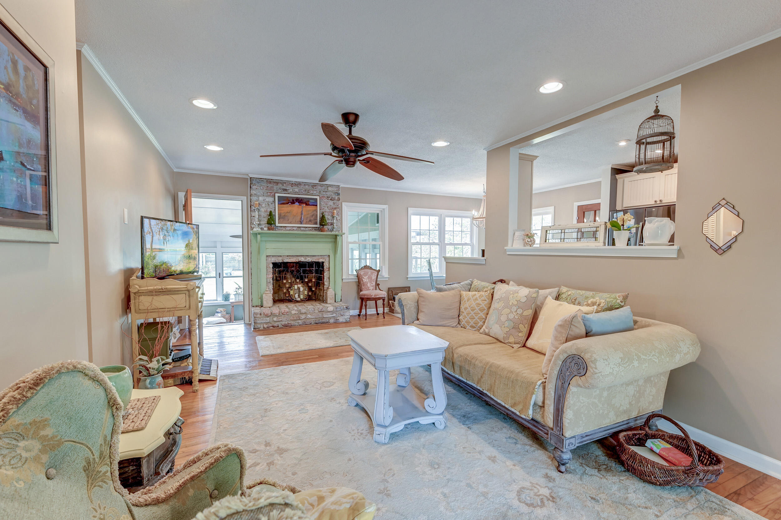 633 Schooner Road