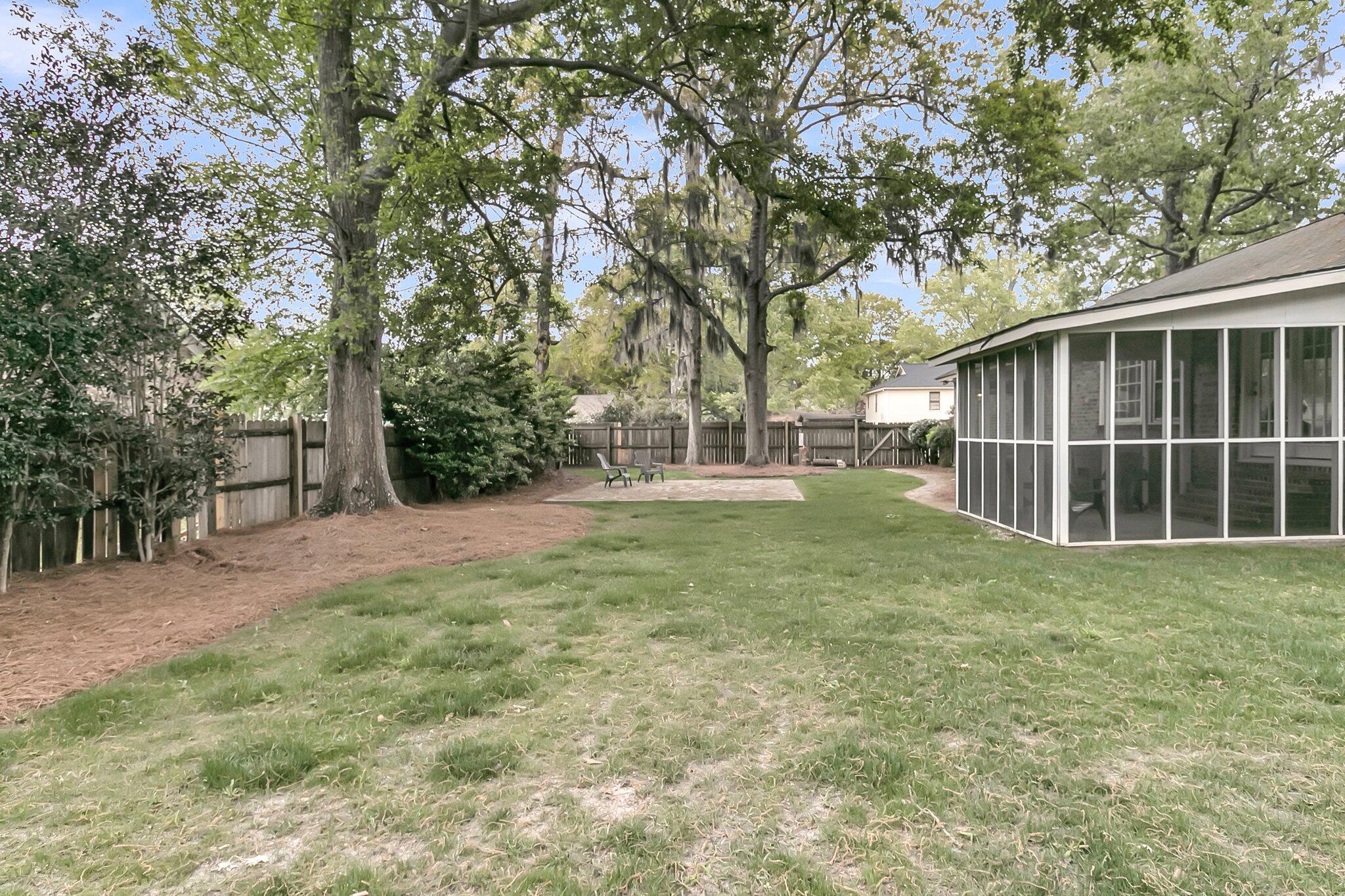 811 E Estates Boulevard
