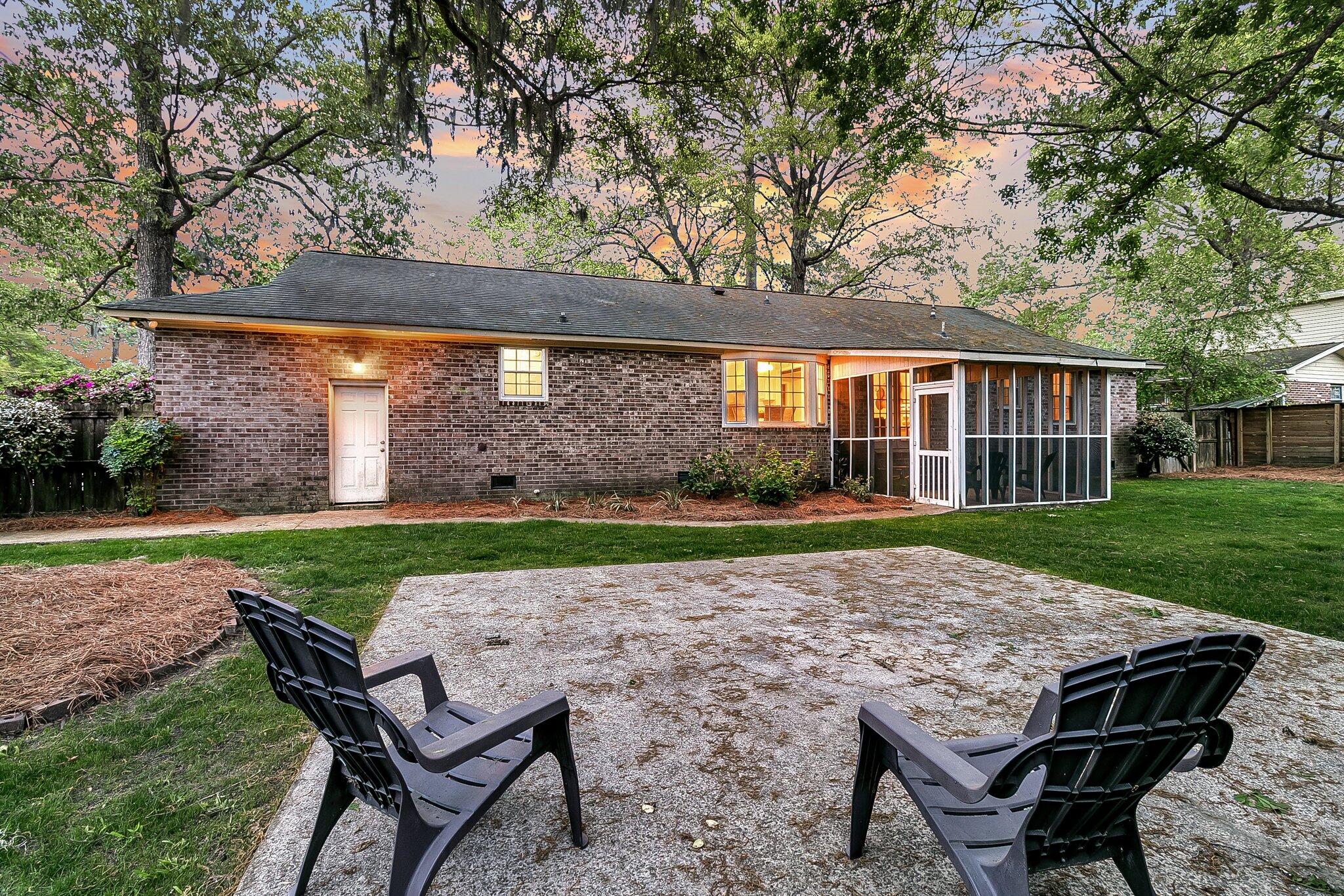 811 E Estates Boulevard