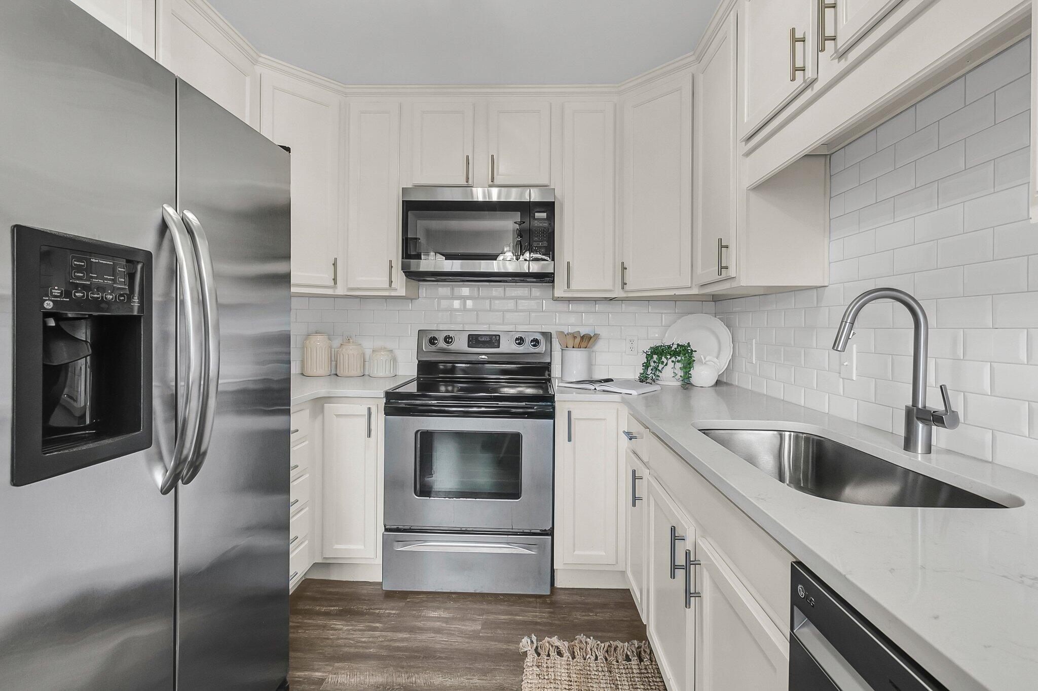 811 E Estates Boulevard
