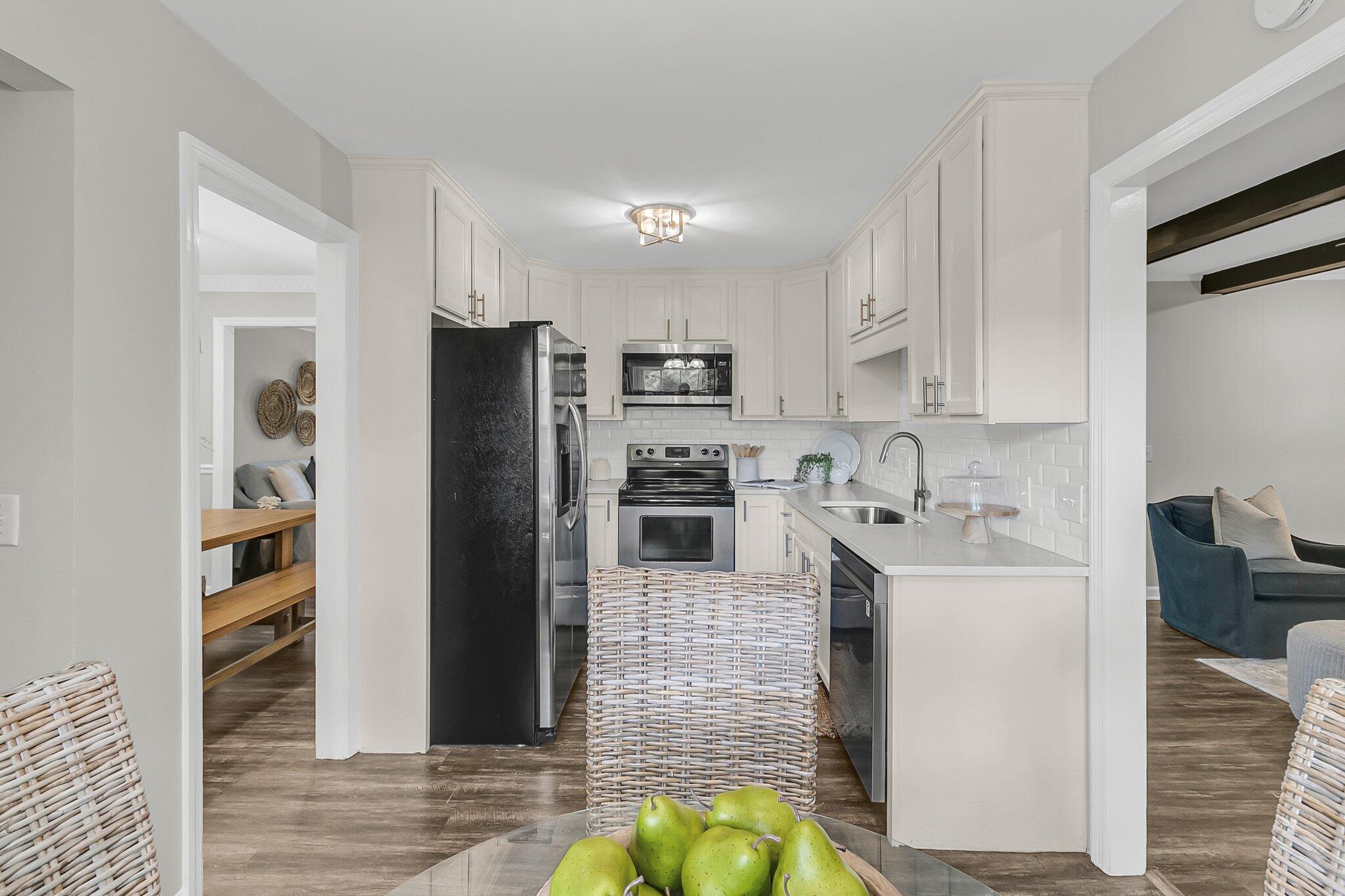 811 E Estates Boulevard