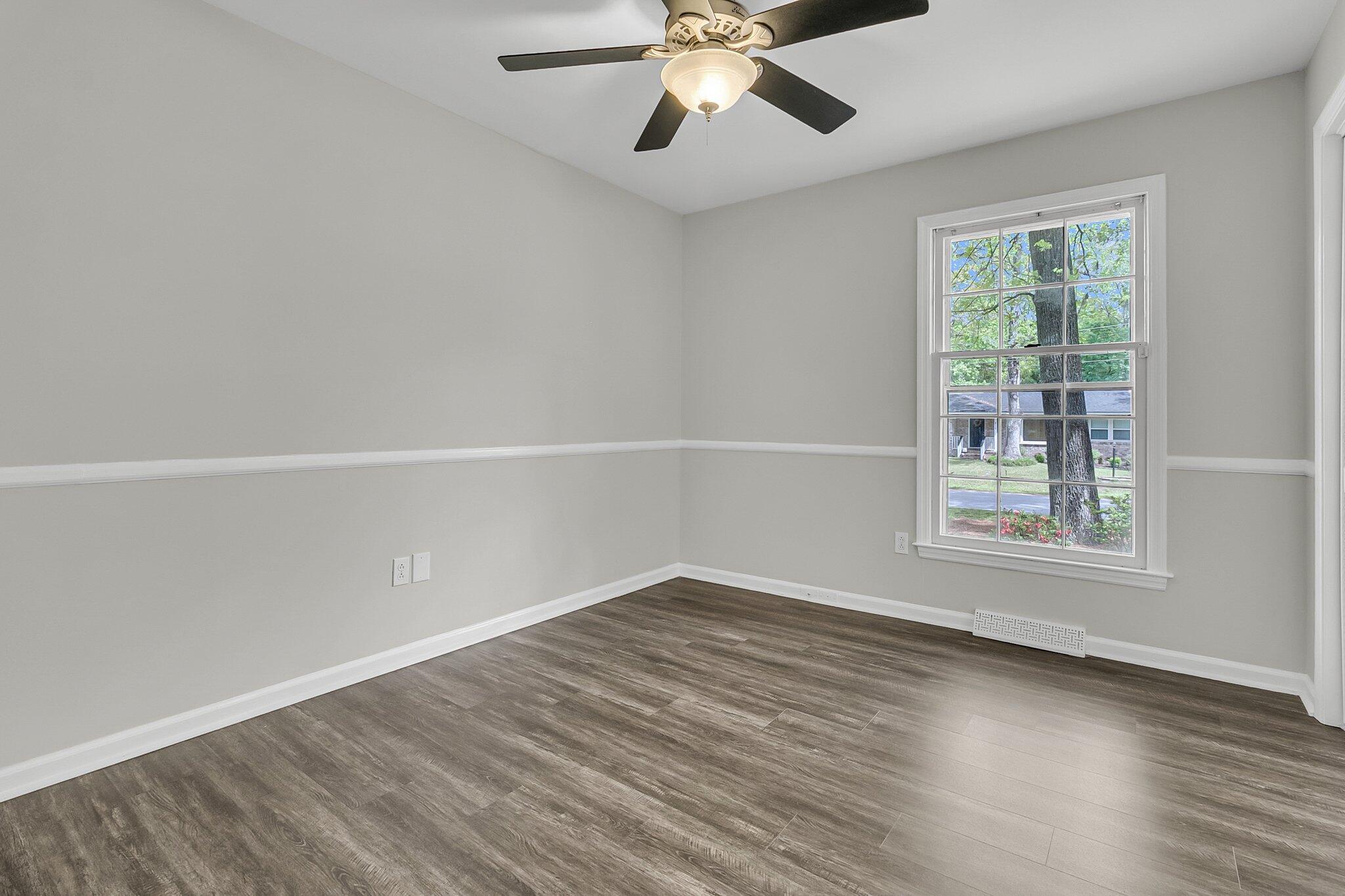 811 E Estates Boulevard