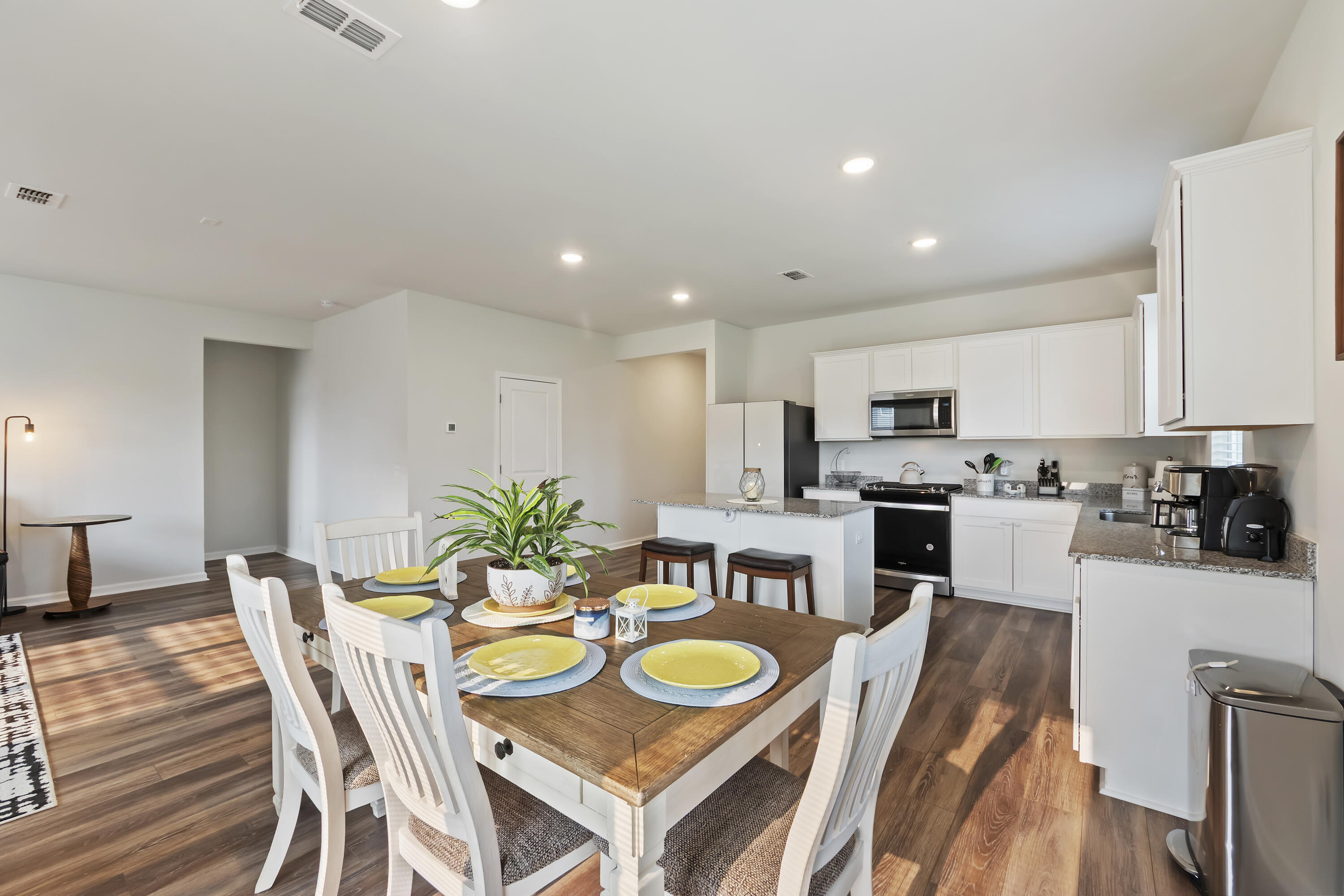 286 W Bradford Pointe Drive