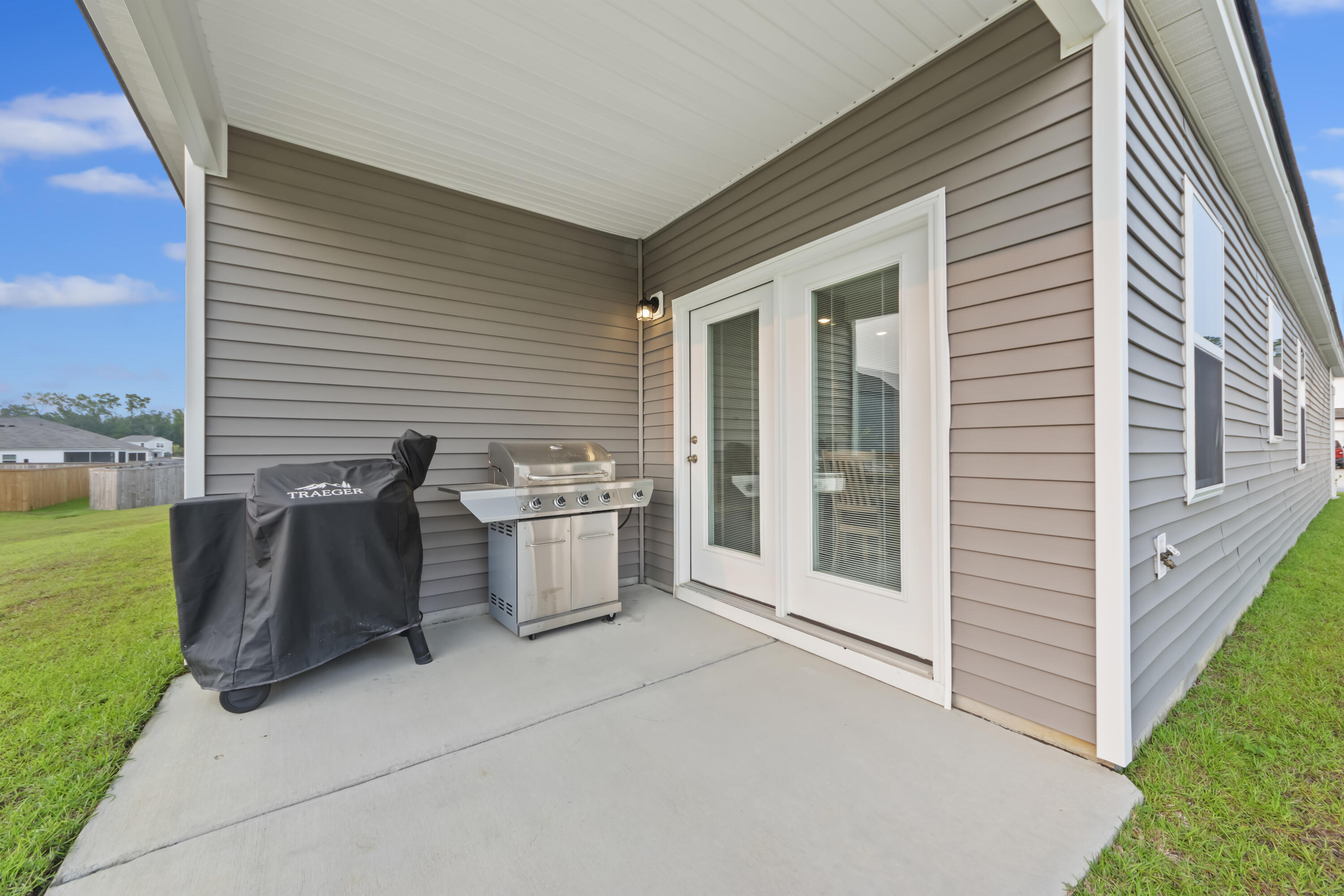 286 W Bradford Pointe Drive