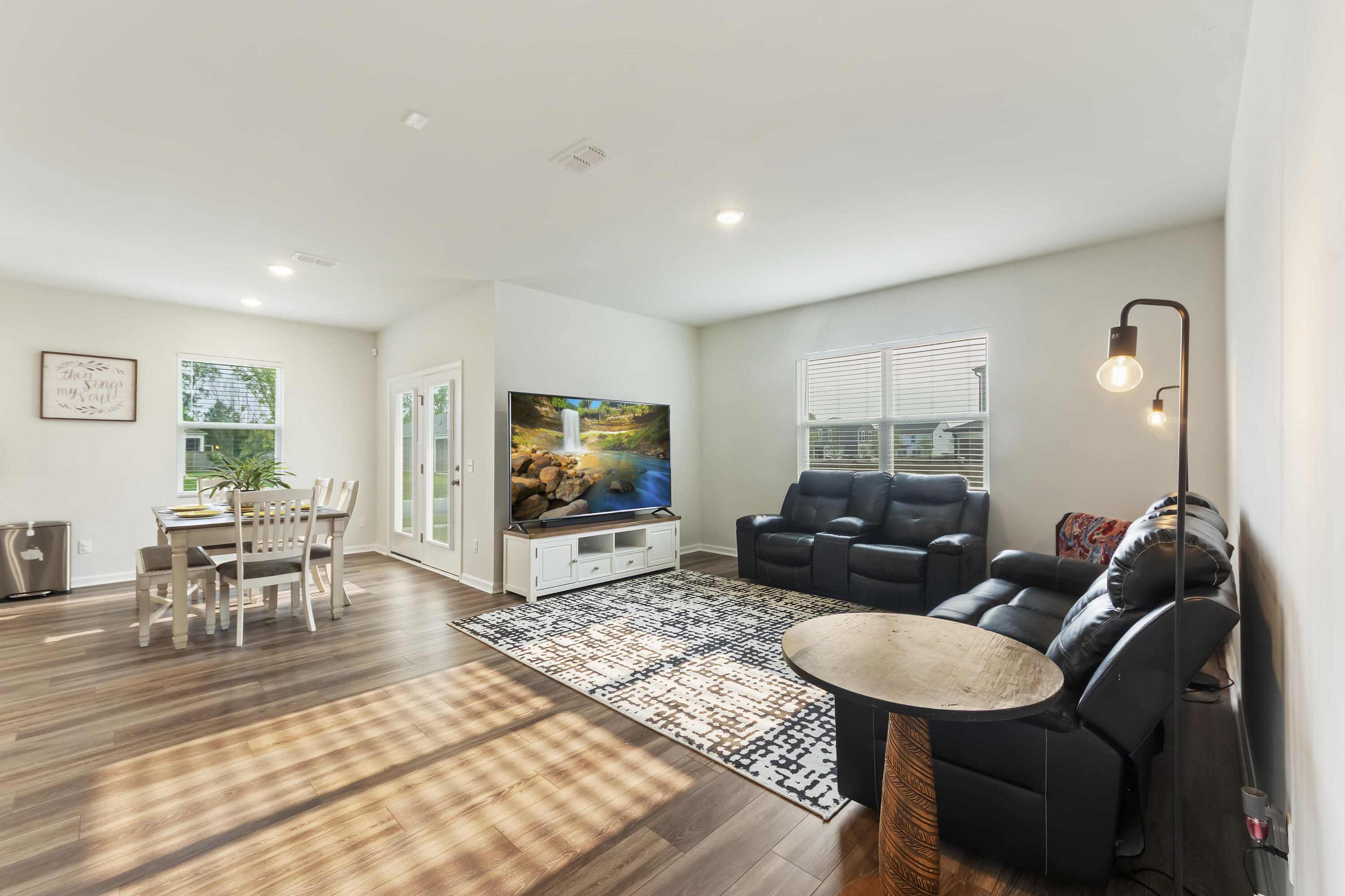 286 W Bradford Pointe Drive