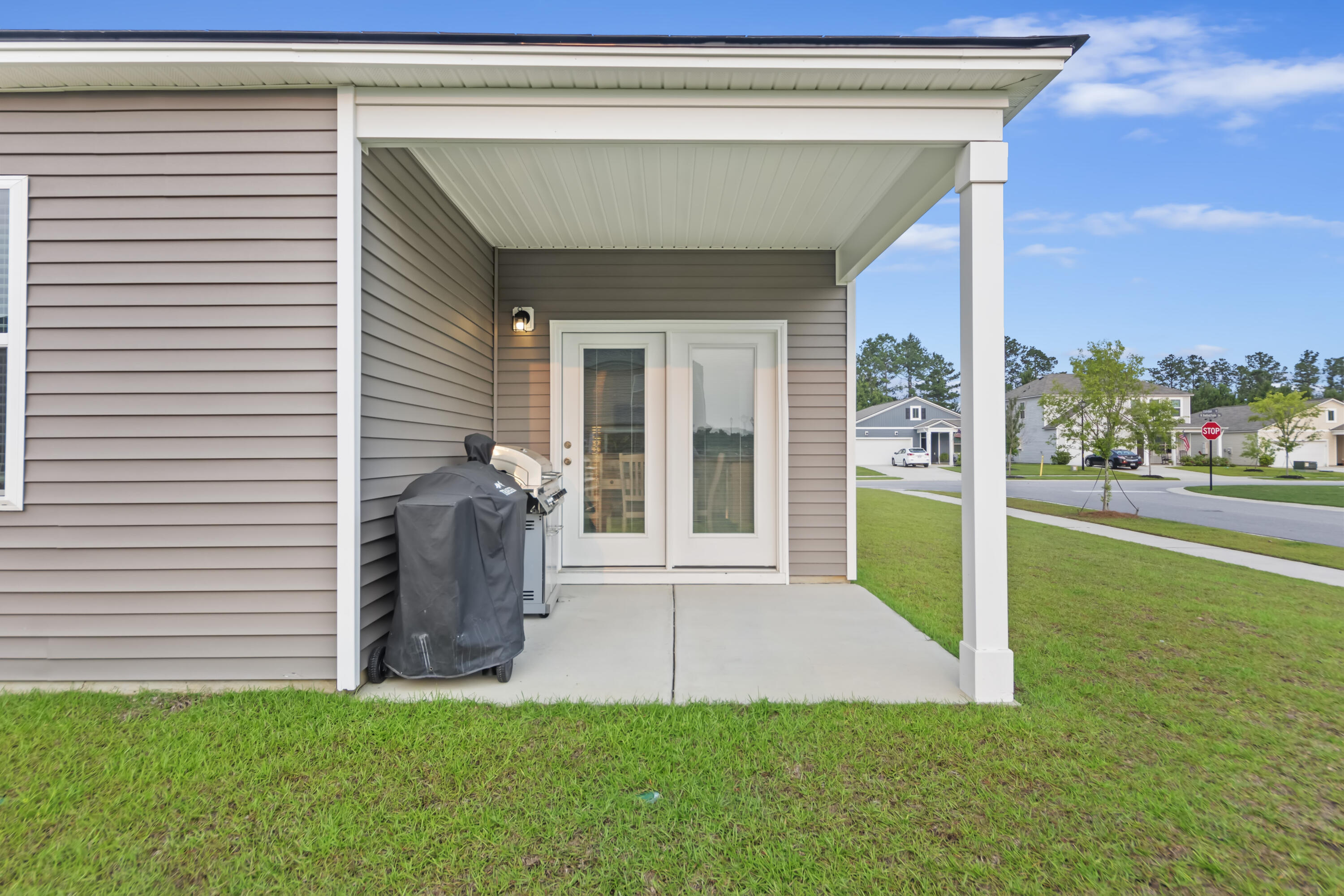 286 W Bradford Pointe Drive