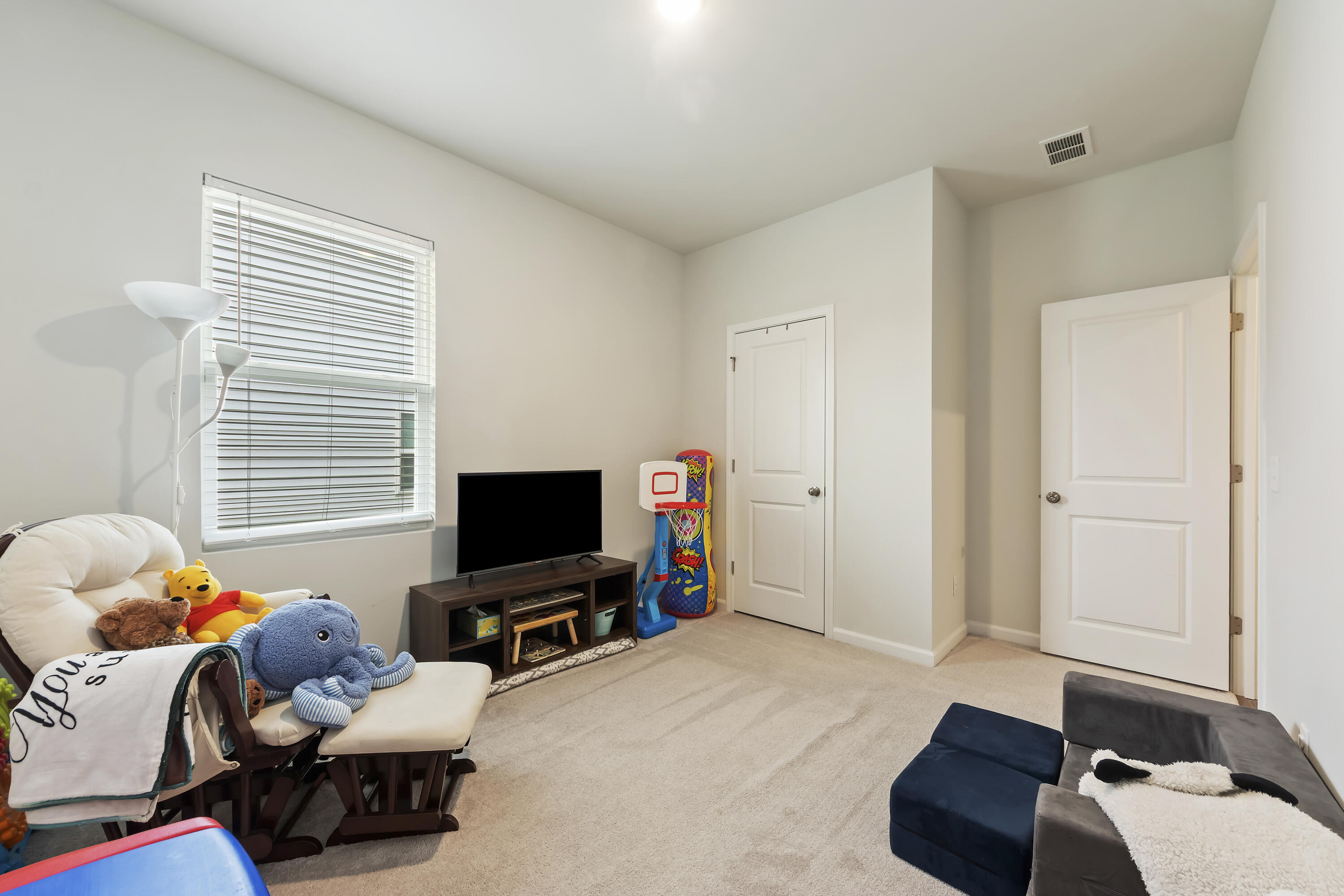 286 W Bradford Pointe Drive