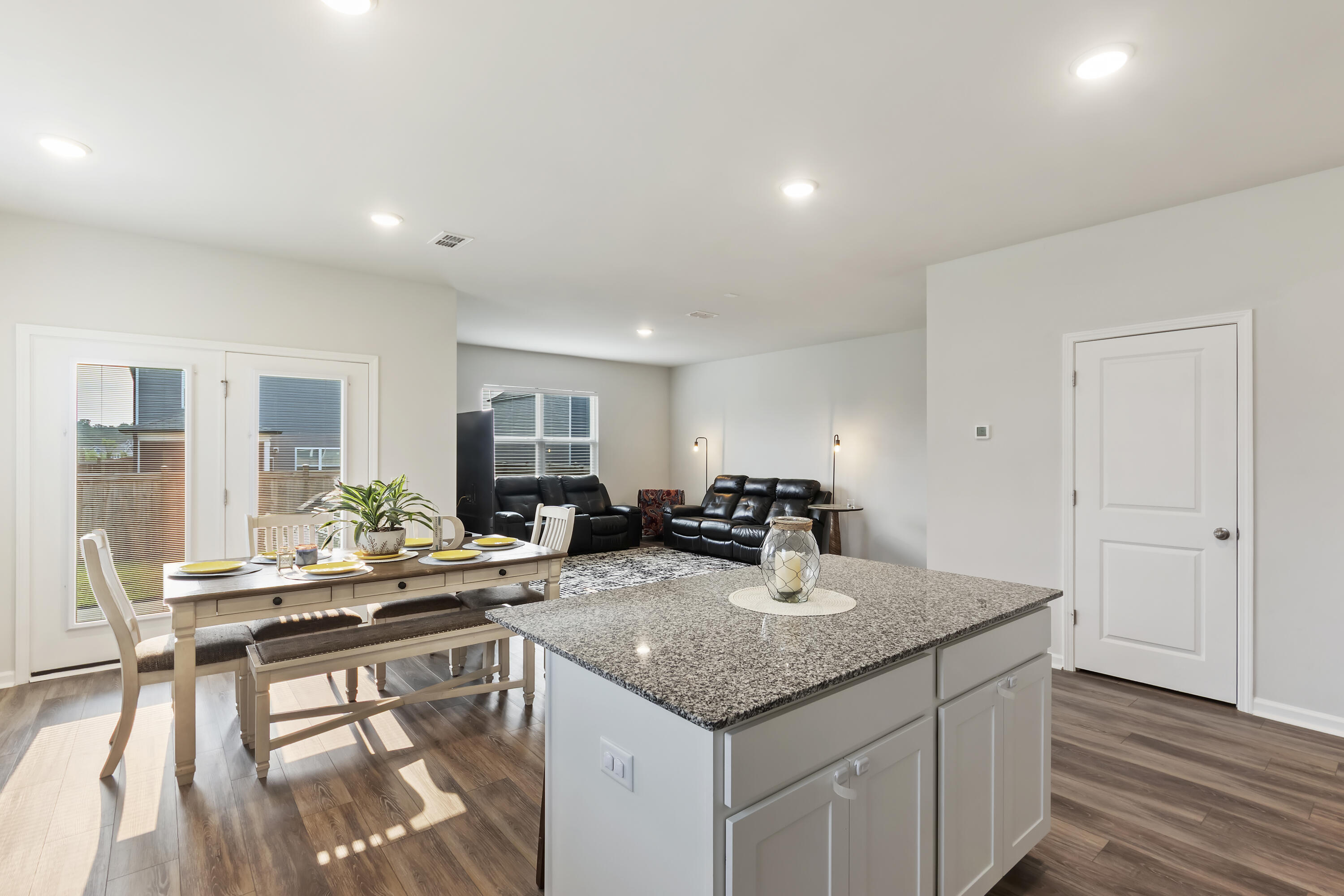 286 W Bradford Pointe Drive