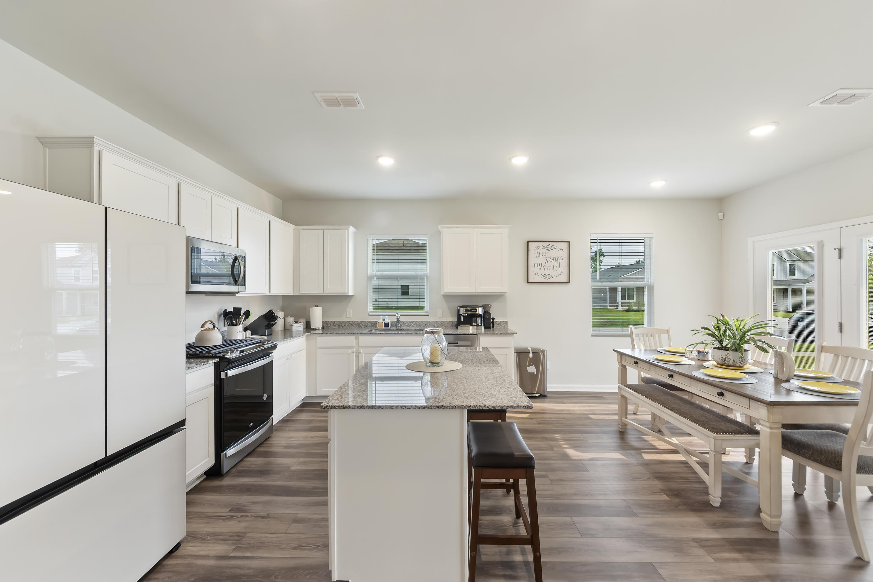 286 W Bradford Pointe Drive