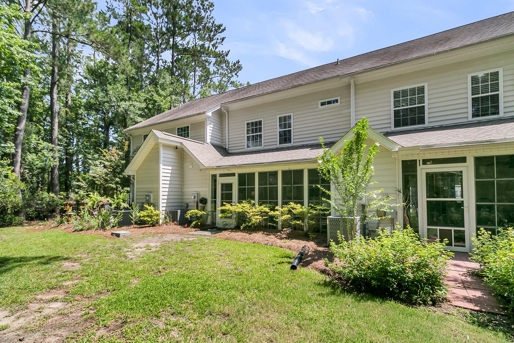 1682 Camfield Lane