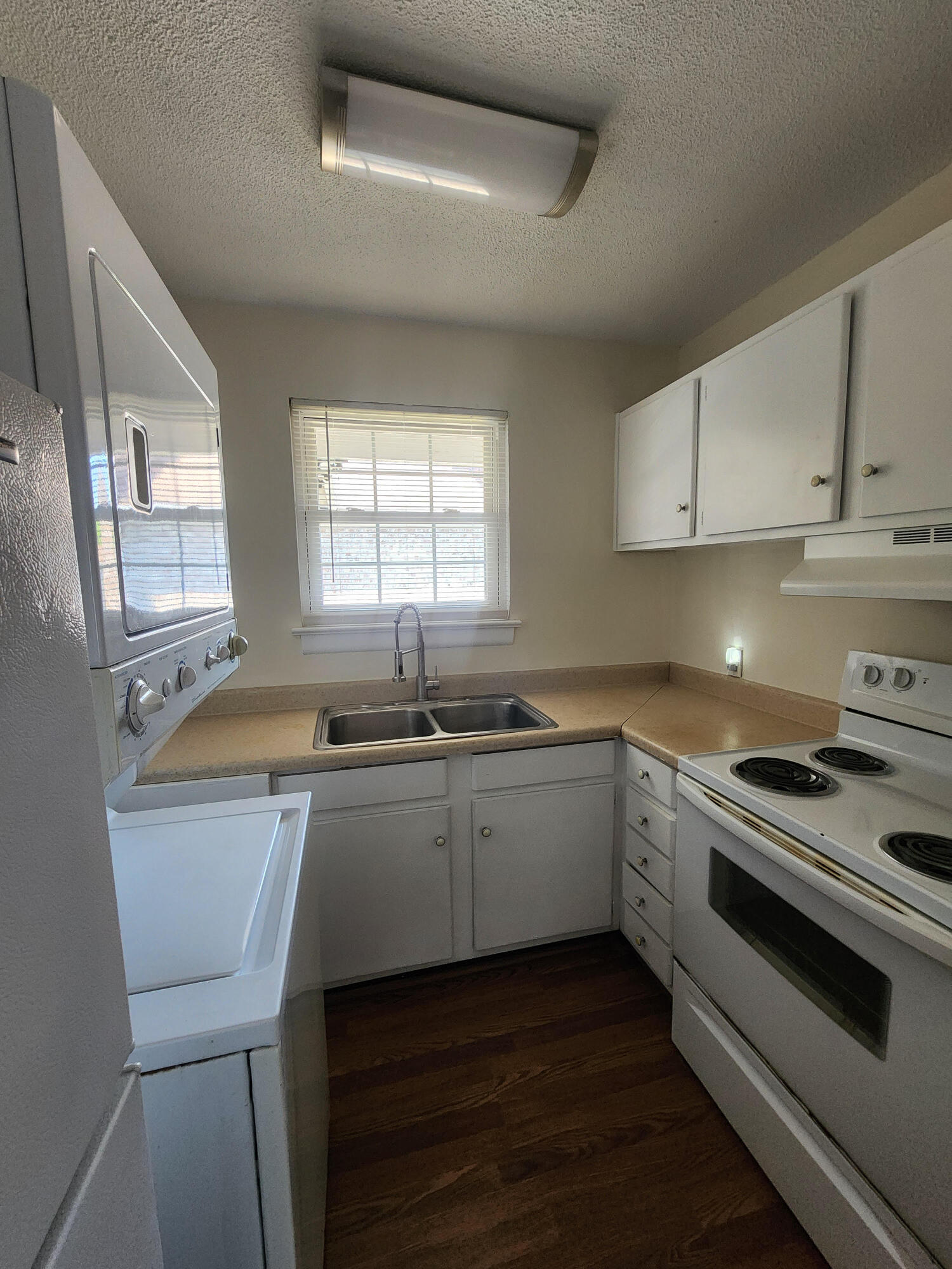 867 Colony Drive # 118 Unit: F #118