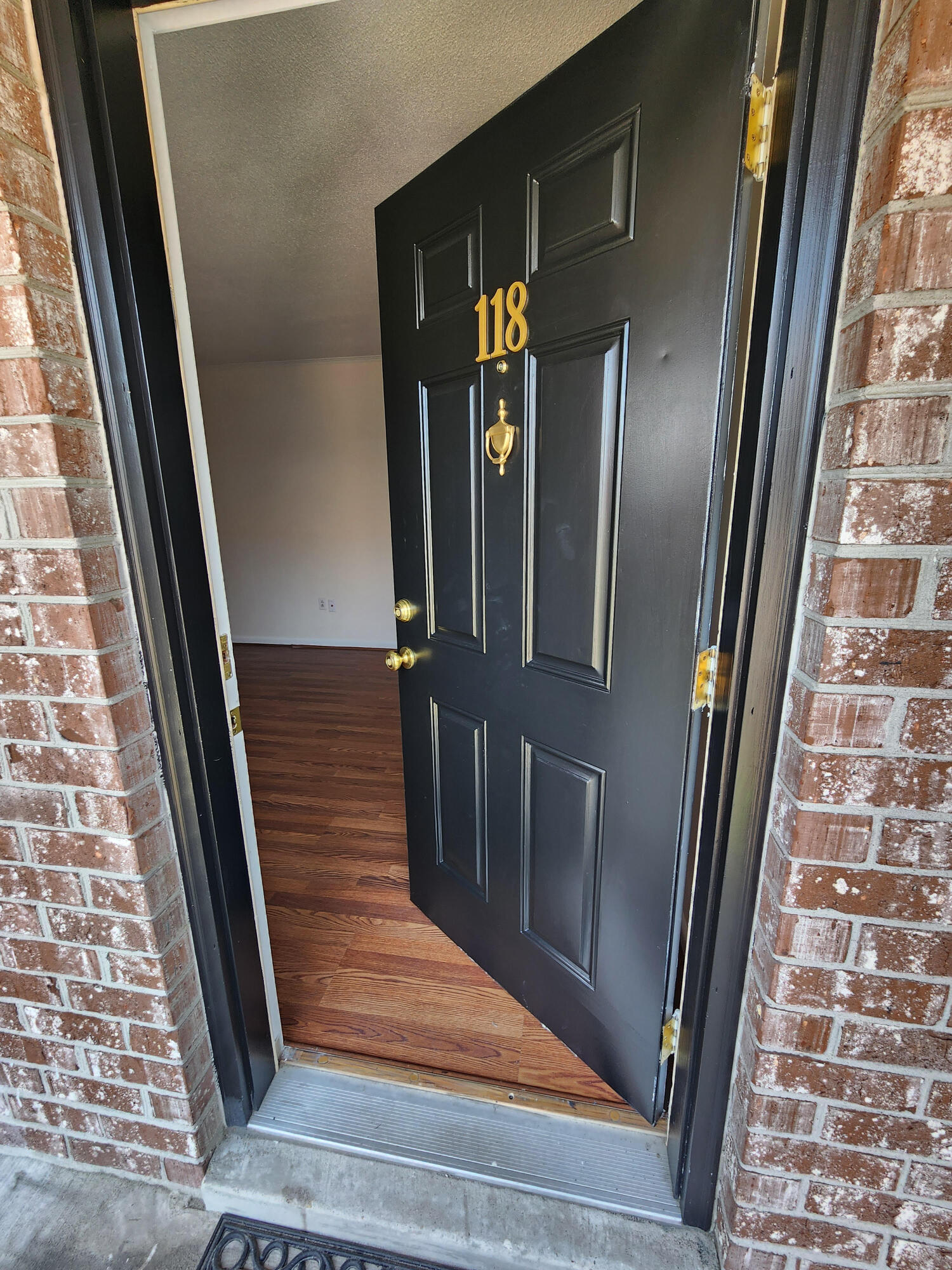 867 Colony Drive # 118 Unit: F #118