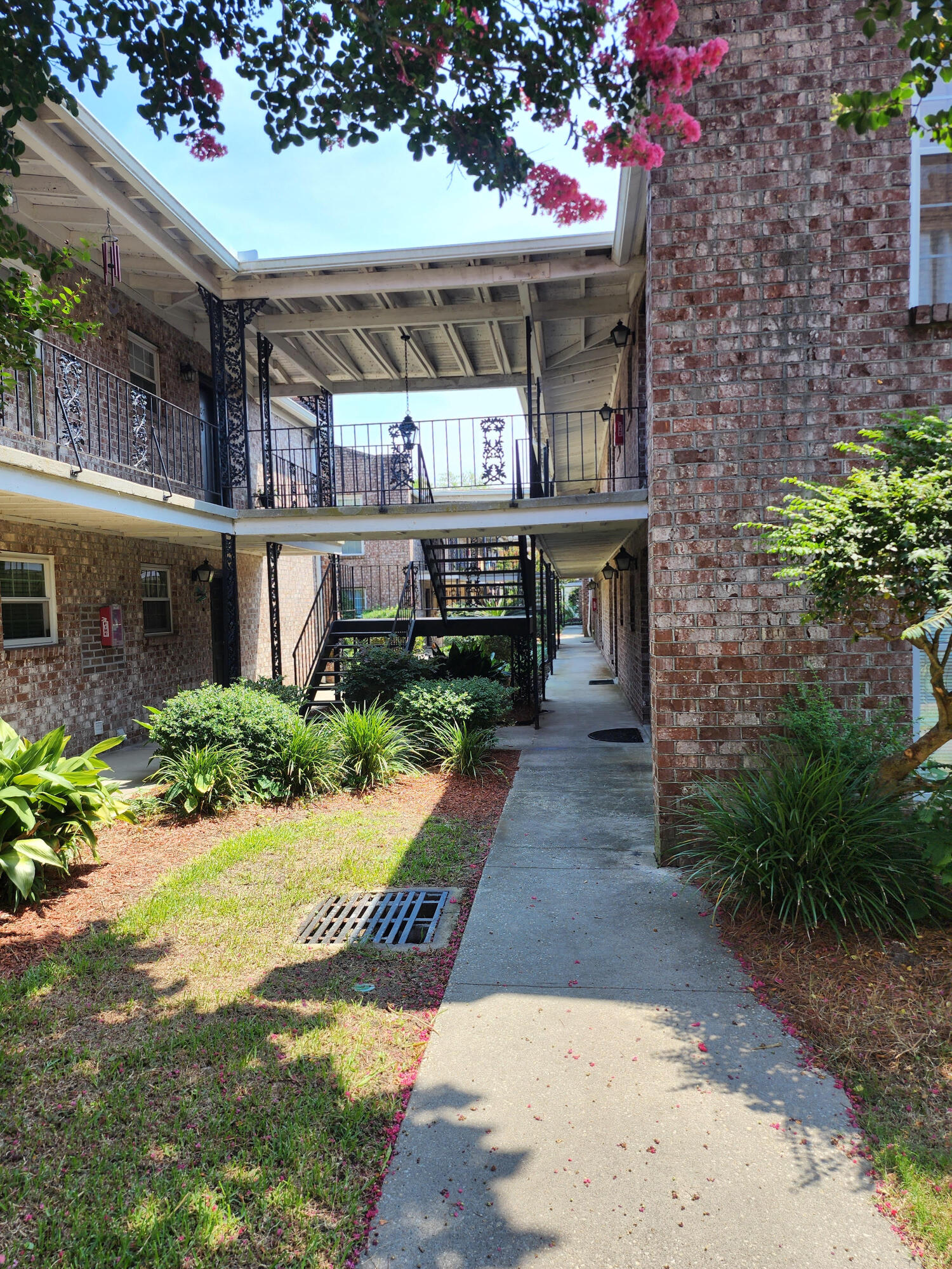 867 Colony Drive # 118 Unit: F #118