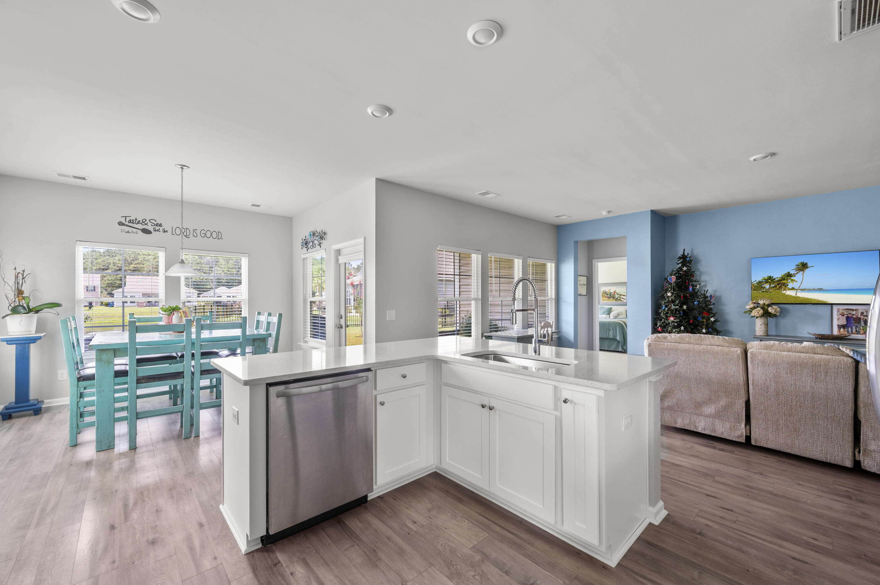 5006 Catfish Loop