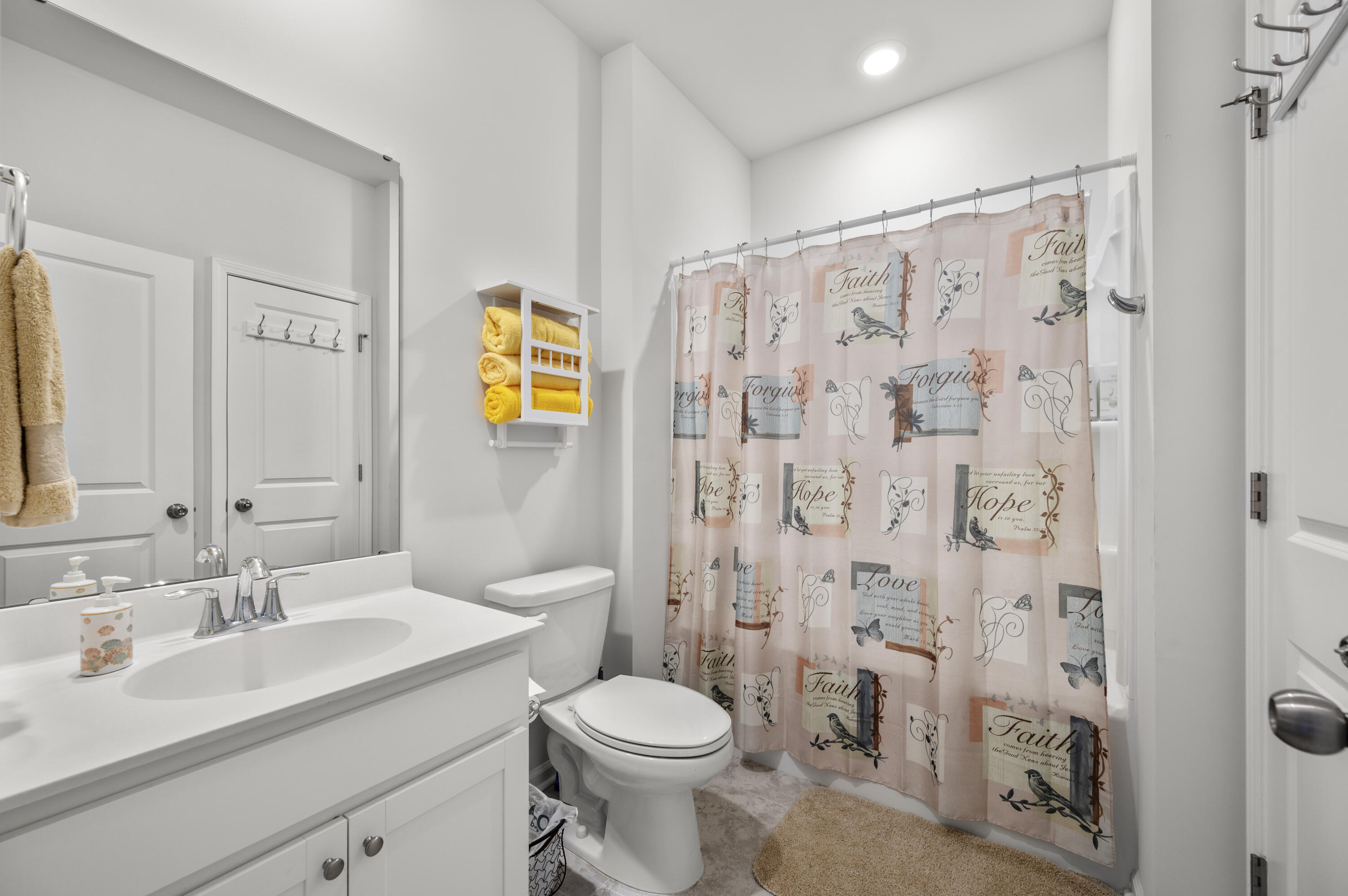 5006 Catfish Loop