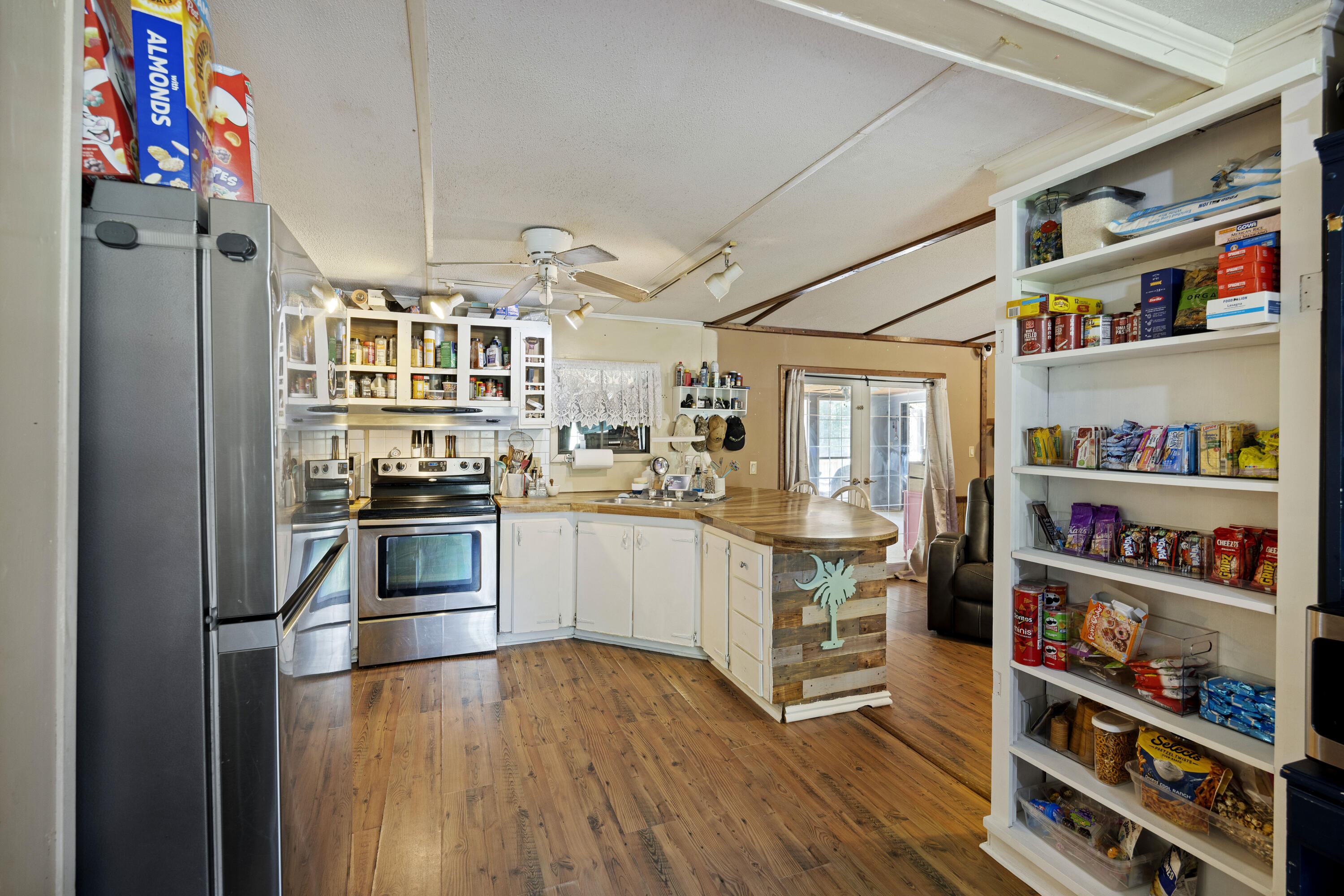 5681 Old Jacksonboro Road