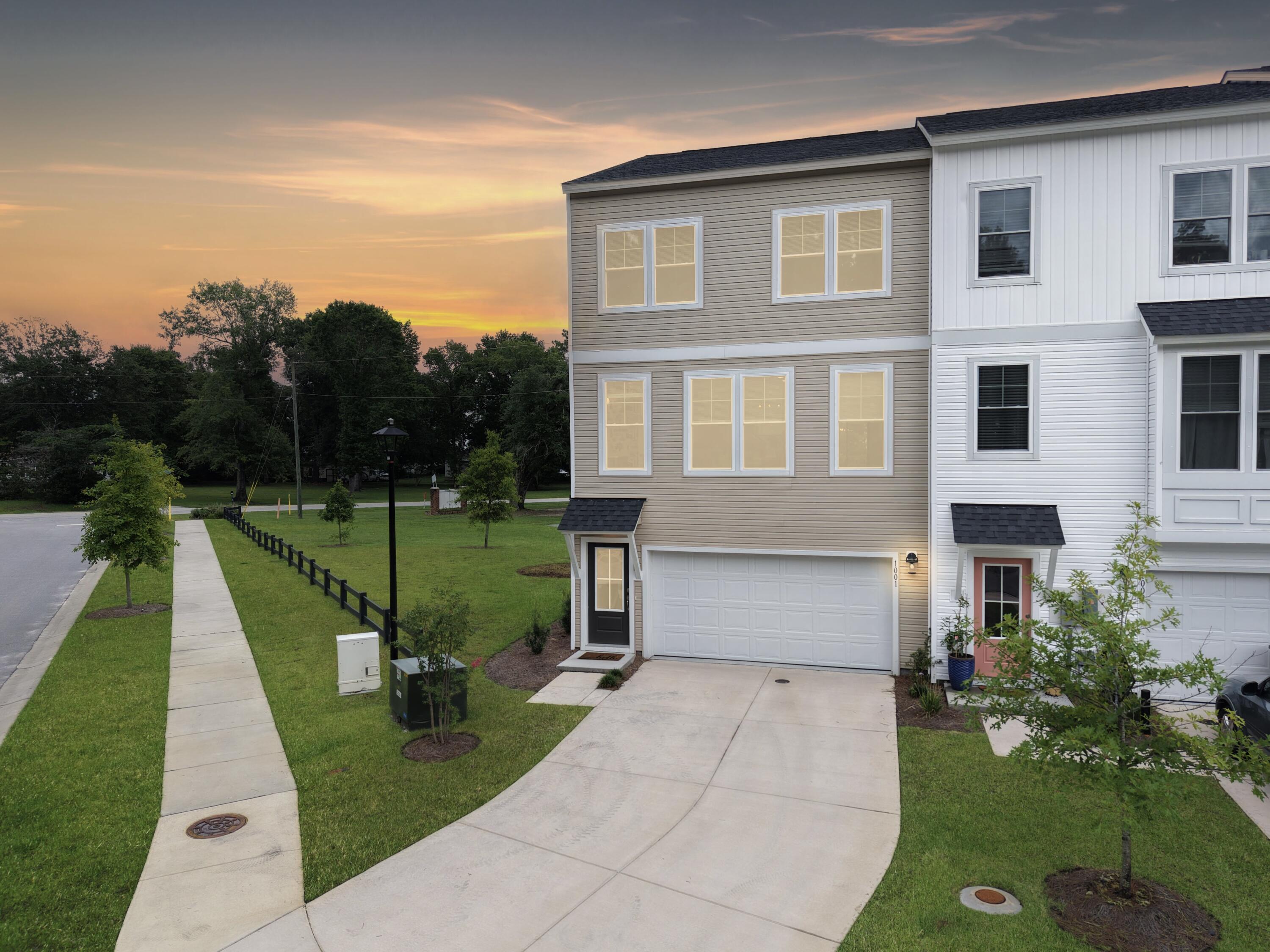 1001 Pettiford Place